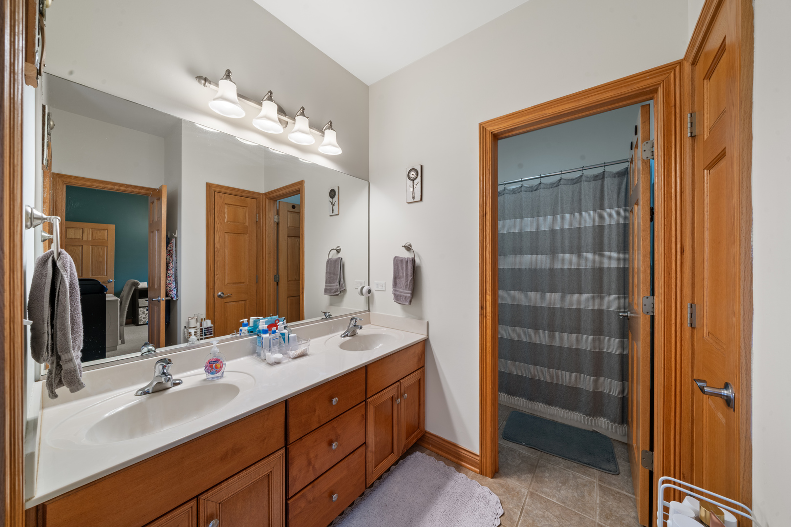 990 Fox Trail Lane, Somonauk, IL 60552