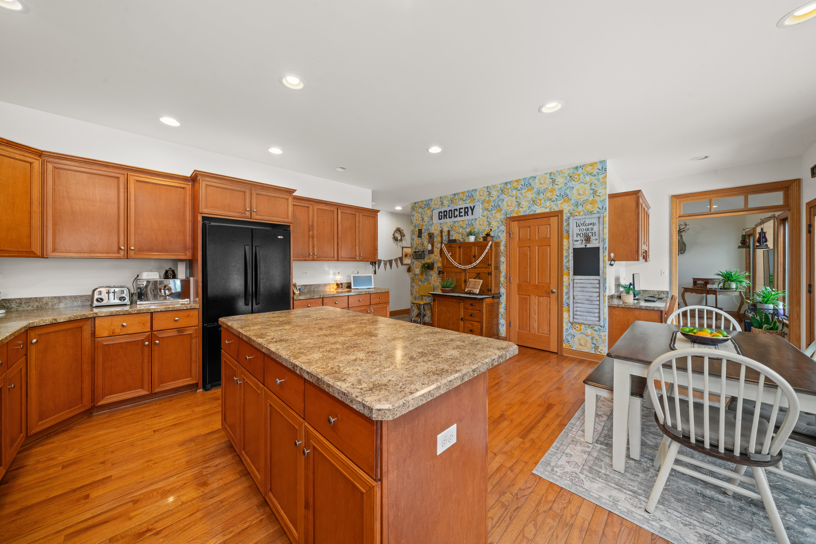 990 Fox Trail Lane, Somonauk, IL 60552