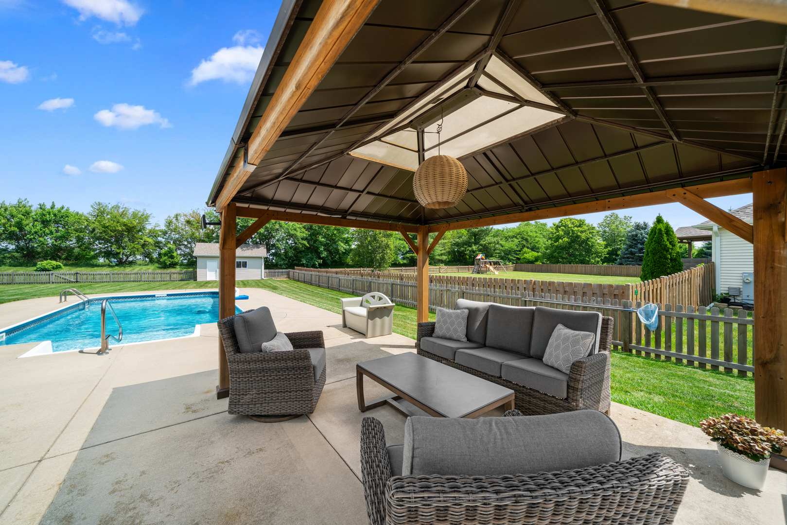 990 Fox Trail Lane, Somonauk, IL 60552