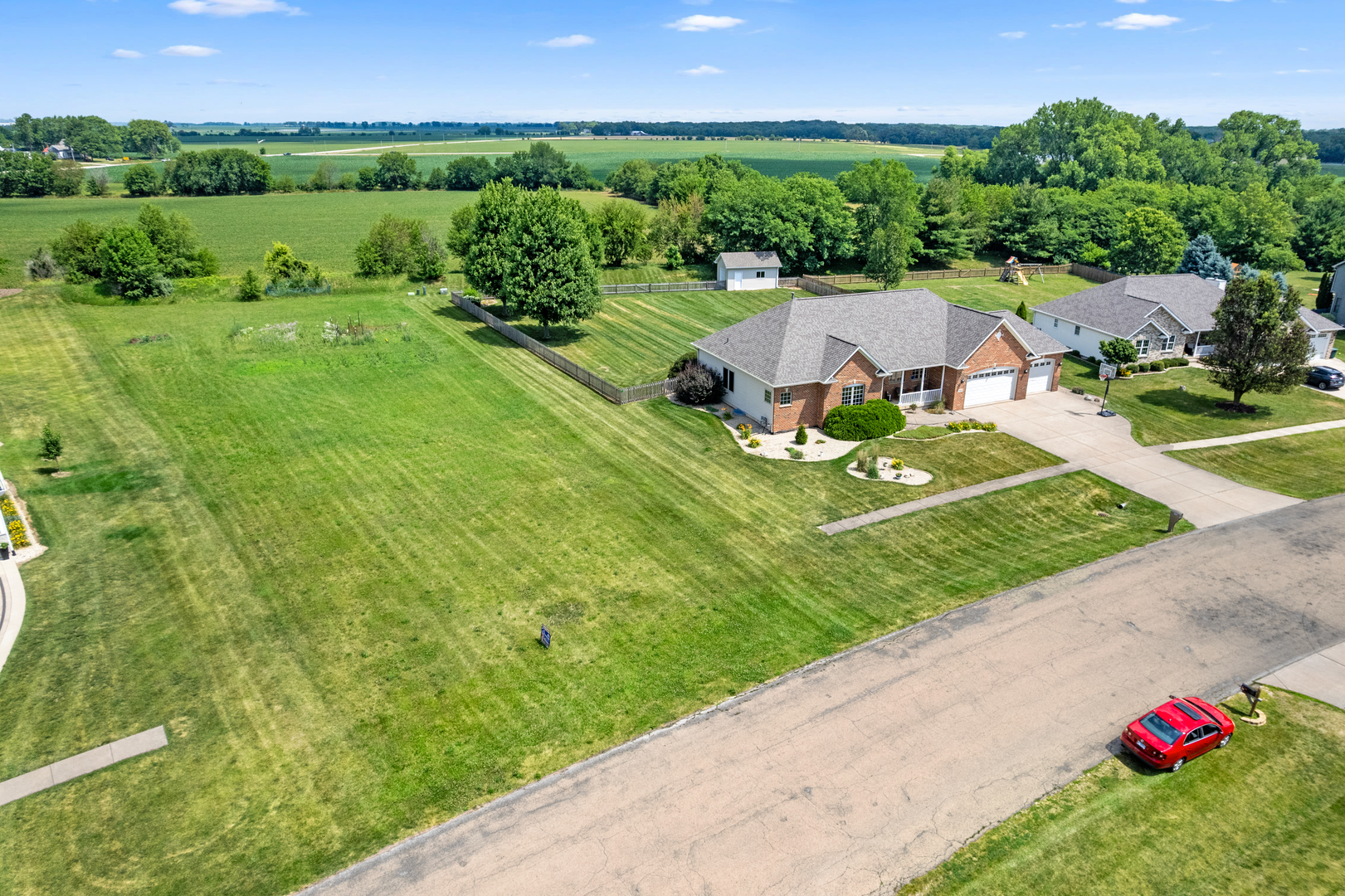 990 Fox Trail Lane, Somonauk, IL 60552