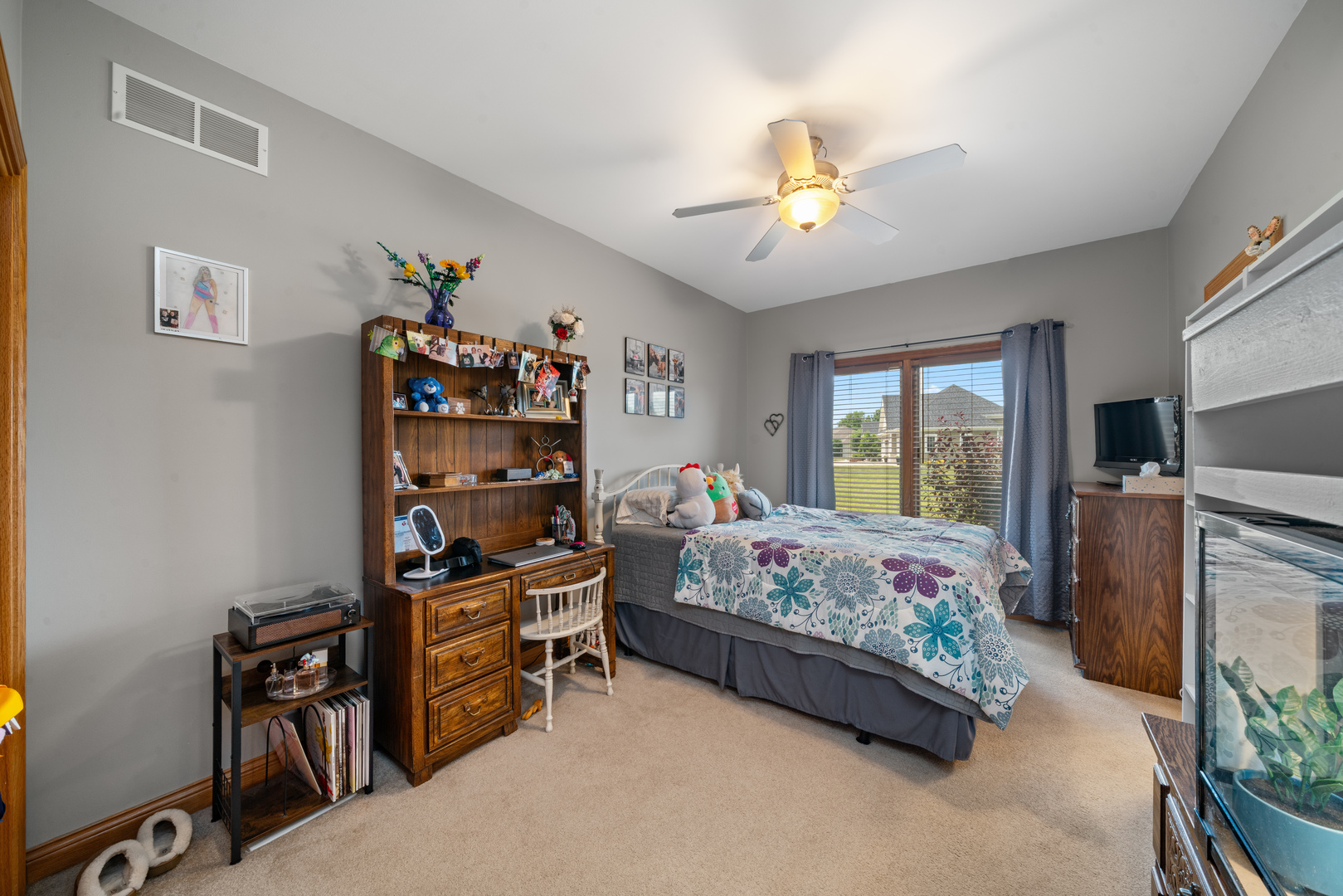 990 Fox Trail Lane, Somonauk, IL 60552
