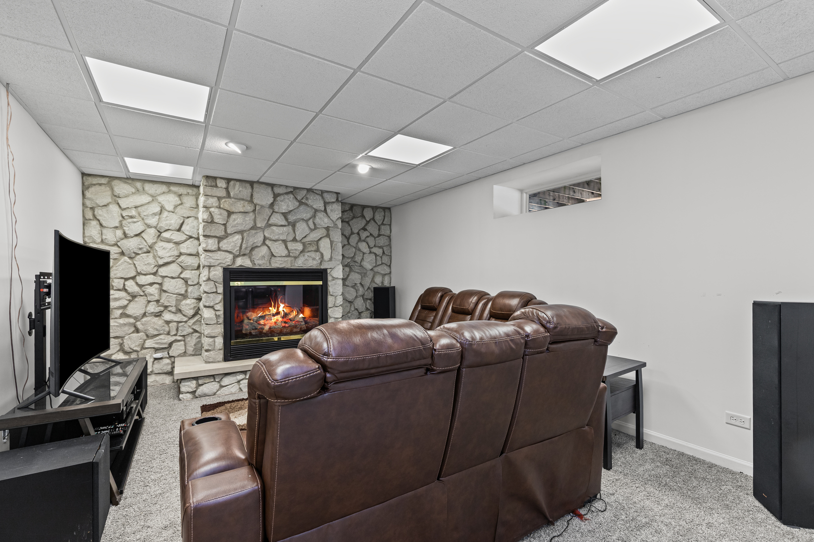 8303 Appaloosa Lane, Spring Grove, IL 60081