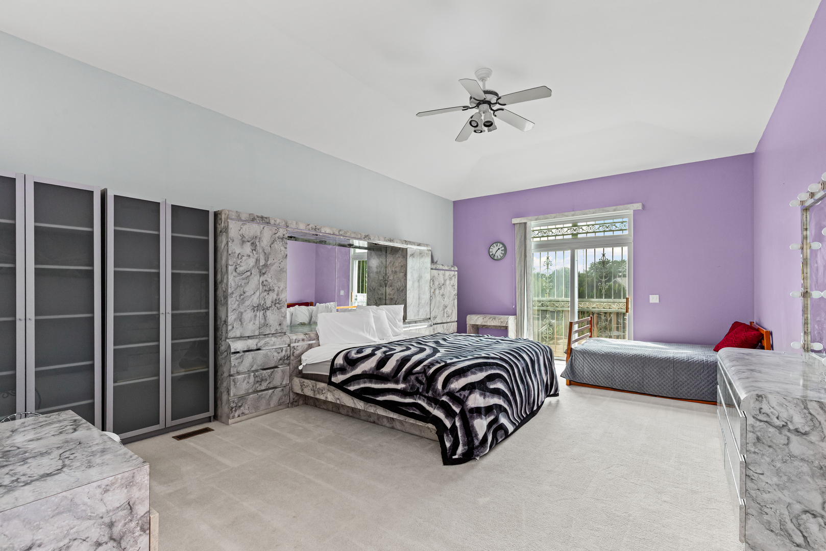 8303 Appaloosa Lane, Spring Grove, IL 60081