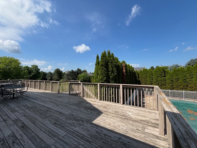 8303 Appaloosa Lane, Spring Grove, IL 60081