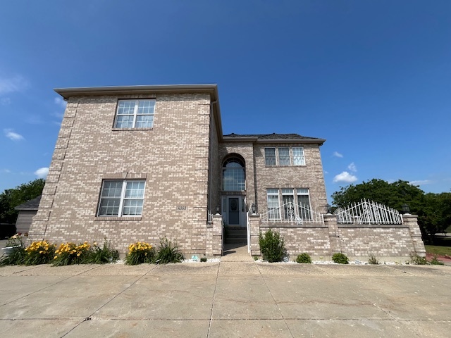 8303 Appaloosa Lane, Spring Grove, IL 60081