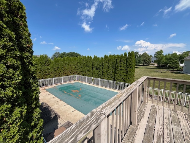 8303 Appaloosa Lane, Spring Grove, IL 60081