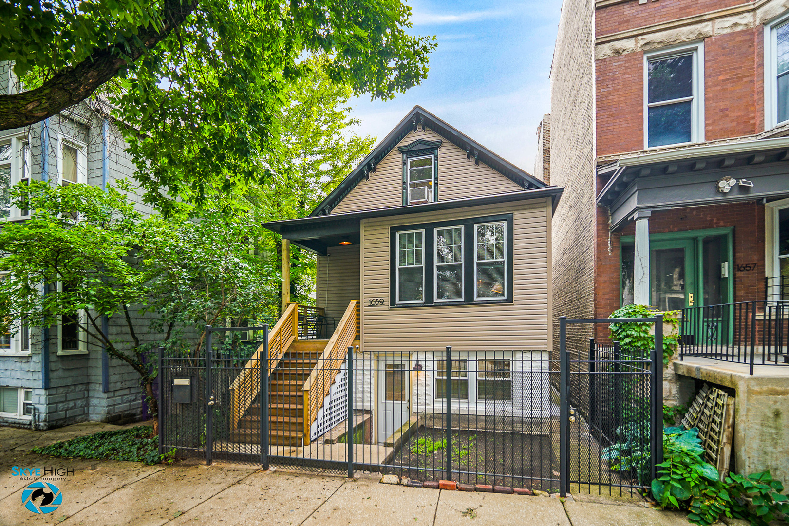 1659 N Francisco Avenue, Chicago, IL 60647