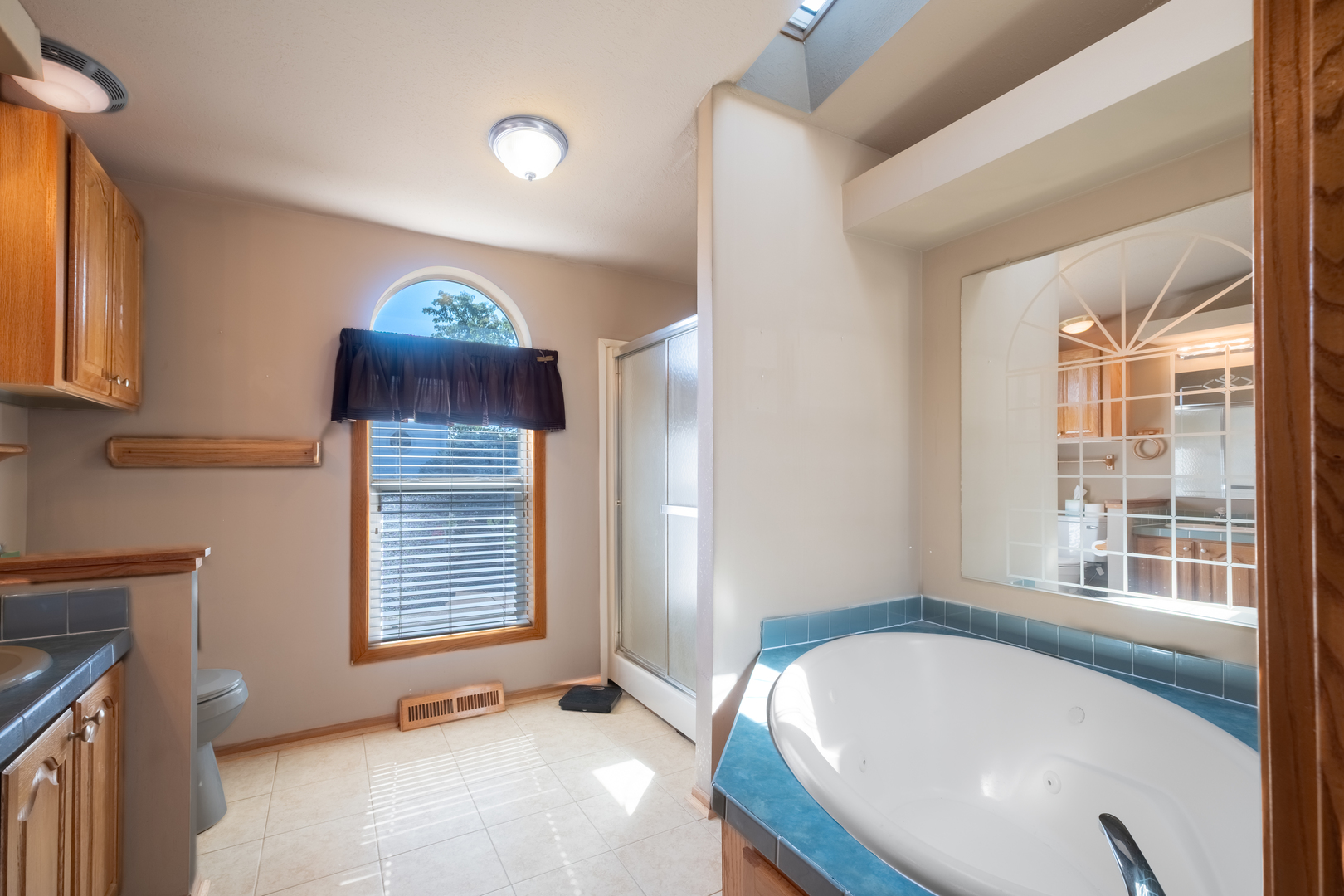 10706 W Silver Lake Drive, Frankfort, IL 60423