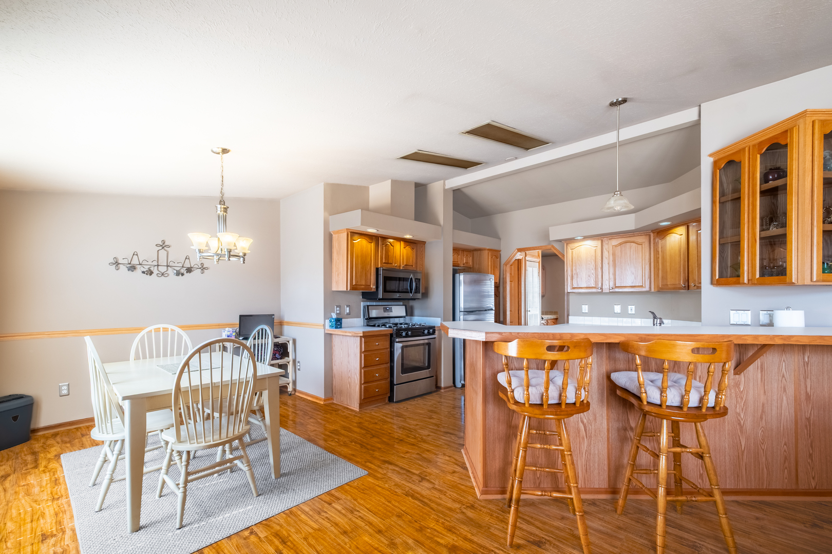 10706 W Silver Lake Drive, Frankfort, IL 60423