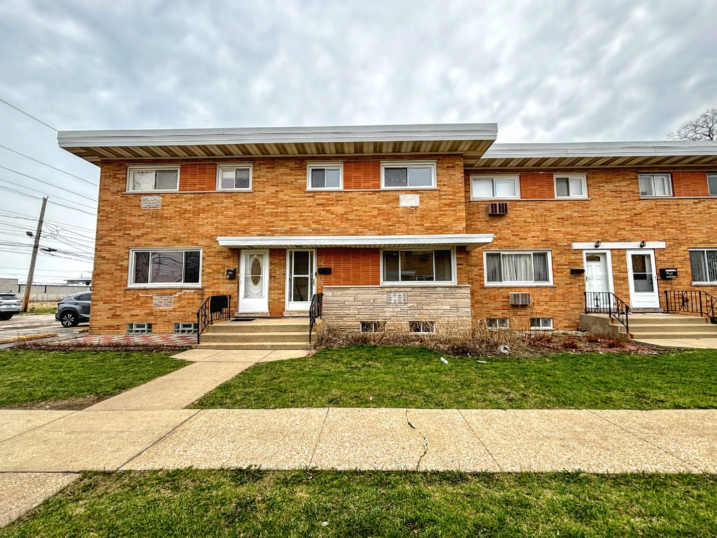 8664 Gregory Lane #E, Des Plaines, IL 60016