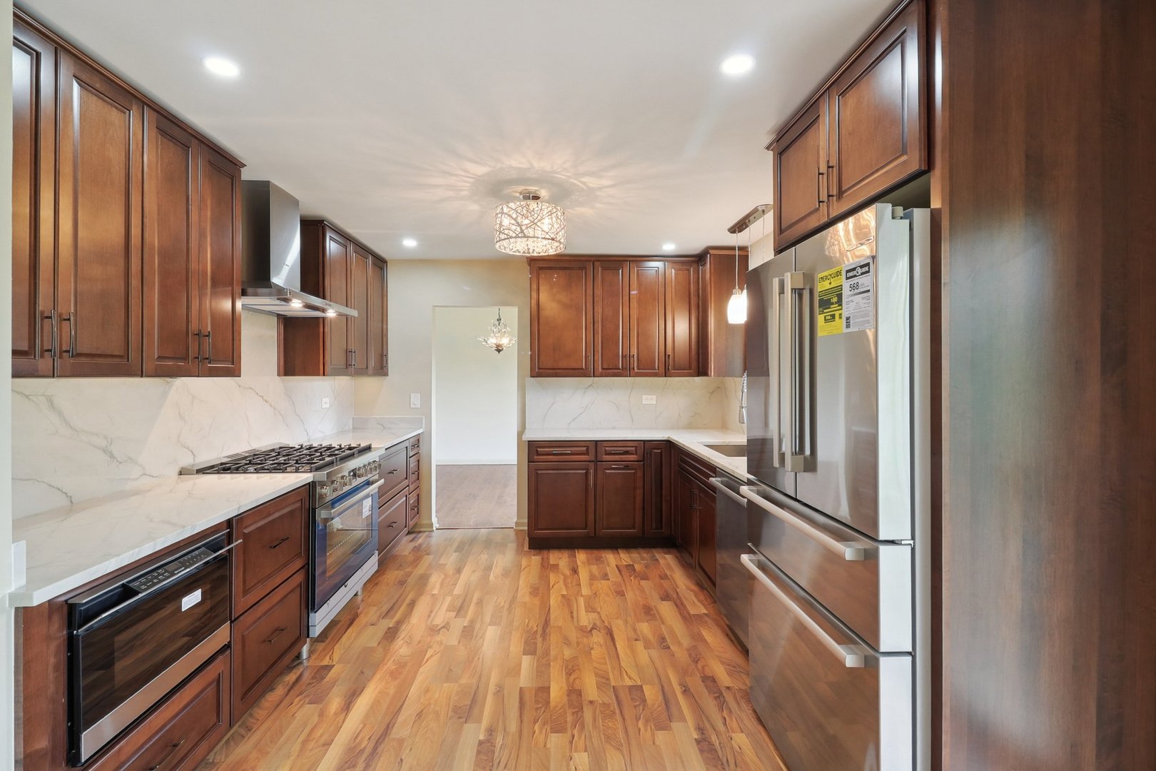 6709 W Menominee Parkway, Palos Heights, IL 60463