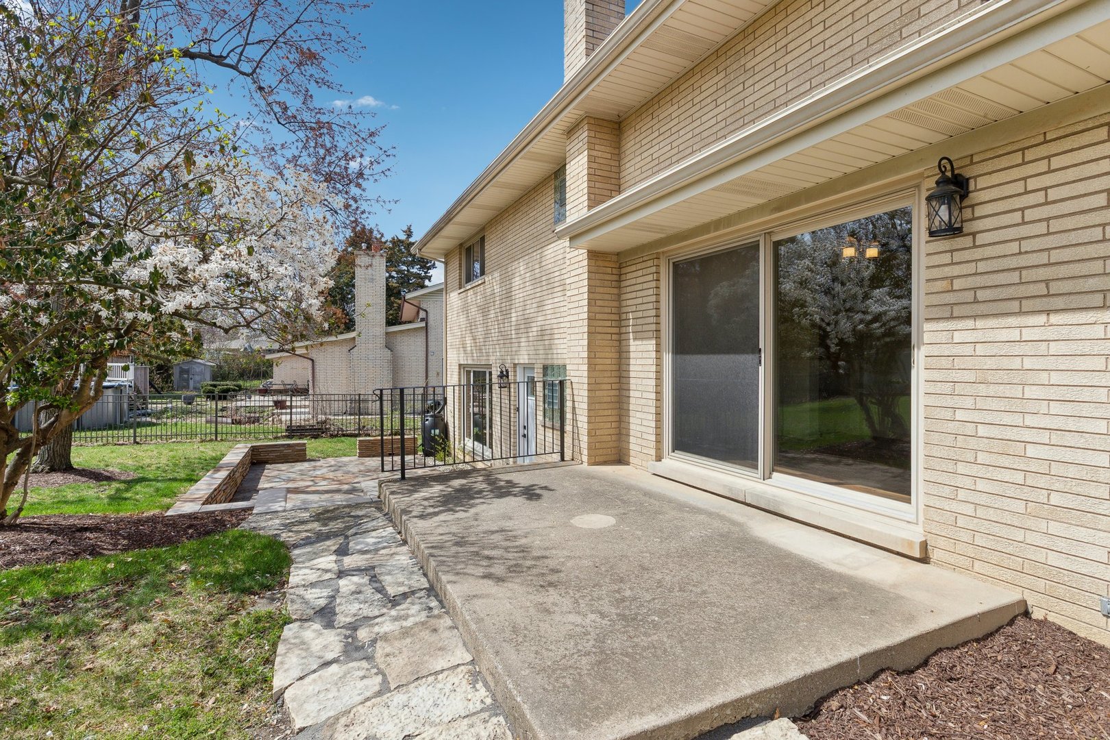 6709 W Menominee Parkway, Palos Heights, IL 60463