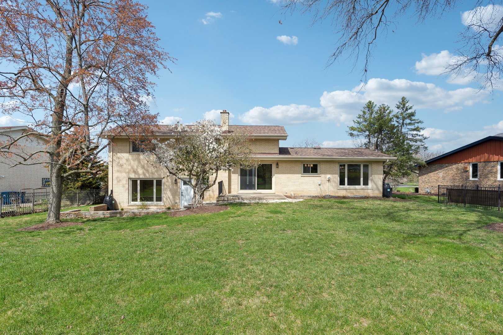 6709 W Menominee Parkway, Palos Heights, IL 60463