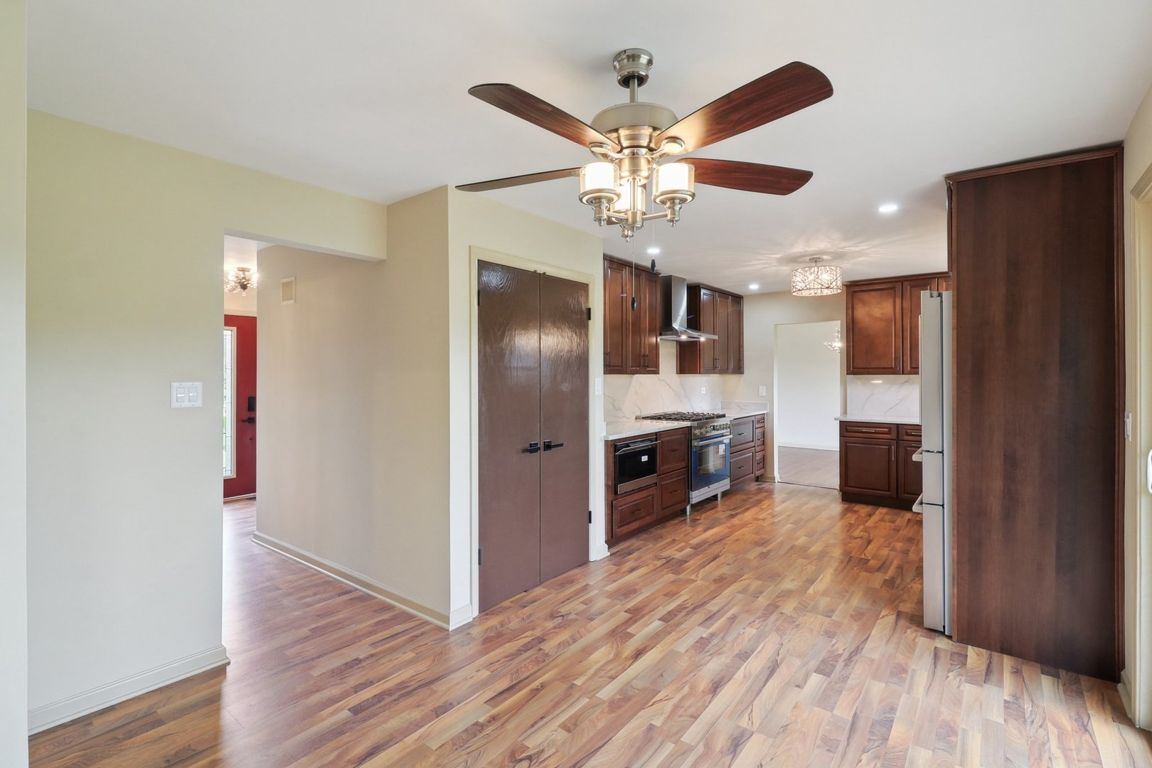 6709 W Menominee Parkway, Palos Heights, IL 60463