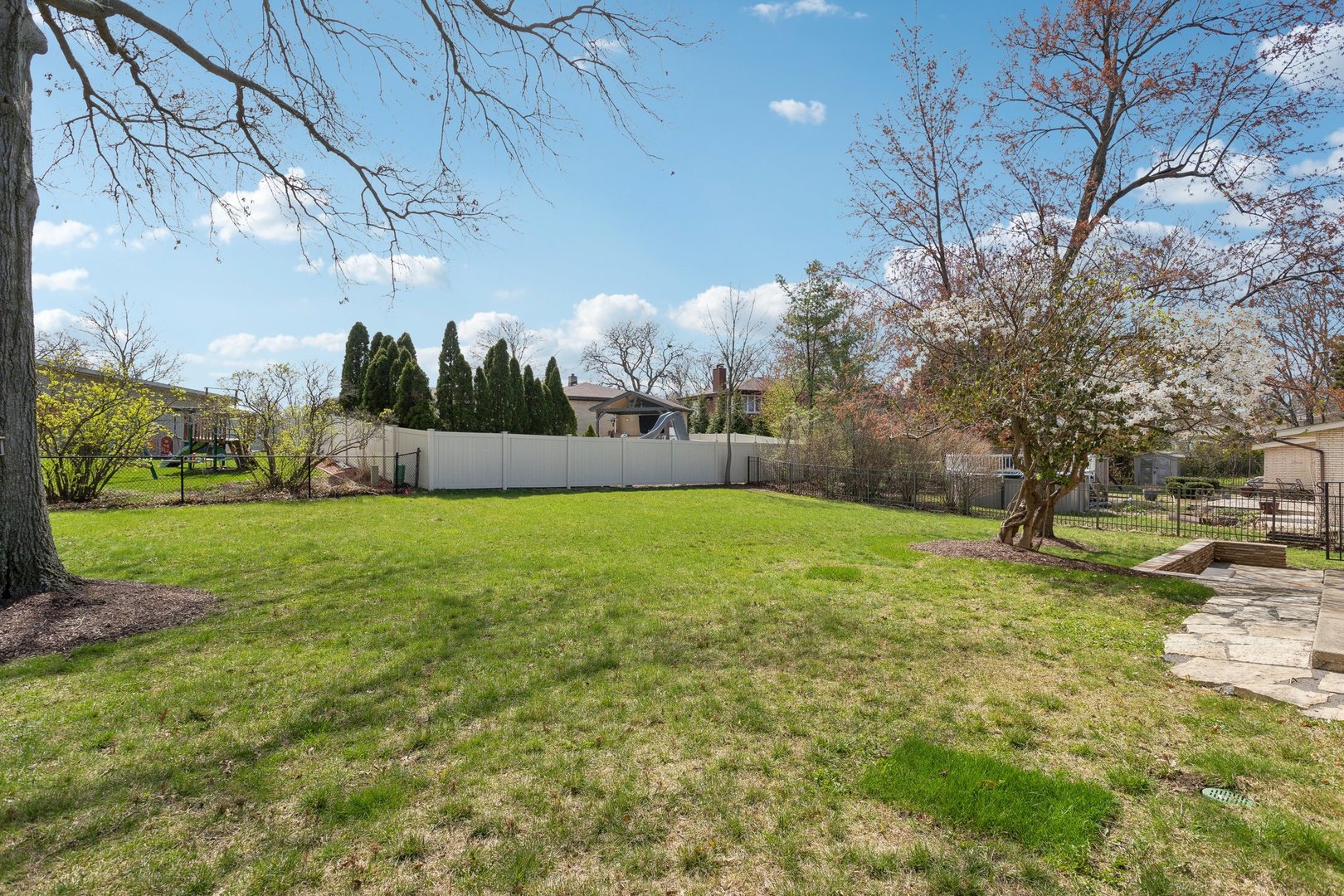 6709 W Menominee Parkway, Palos Heights, IL 60463
