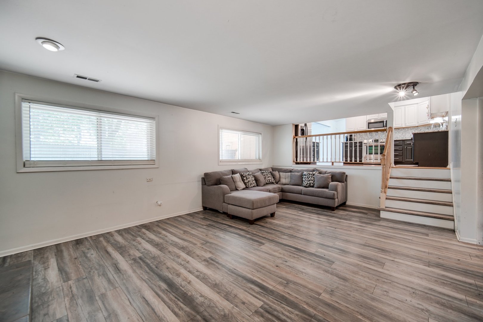 4329 Applewood Lane, Matteson, IL 60443