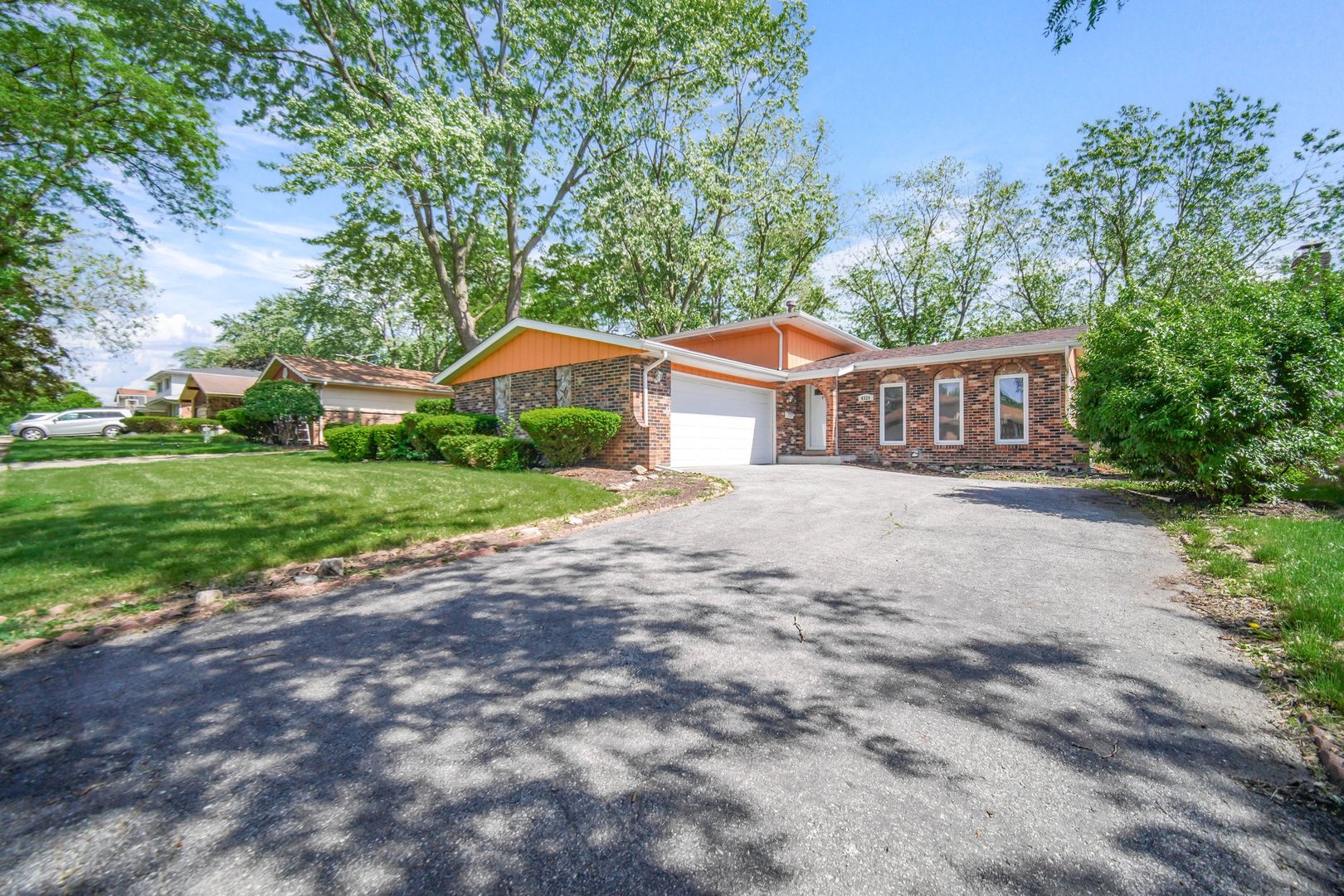 4329 Applewood Lane, Matteson, IL 60443