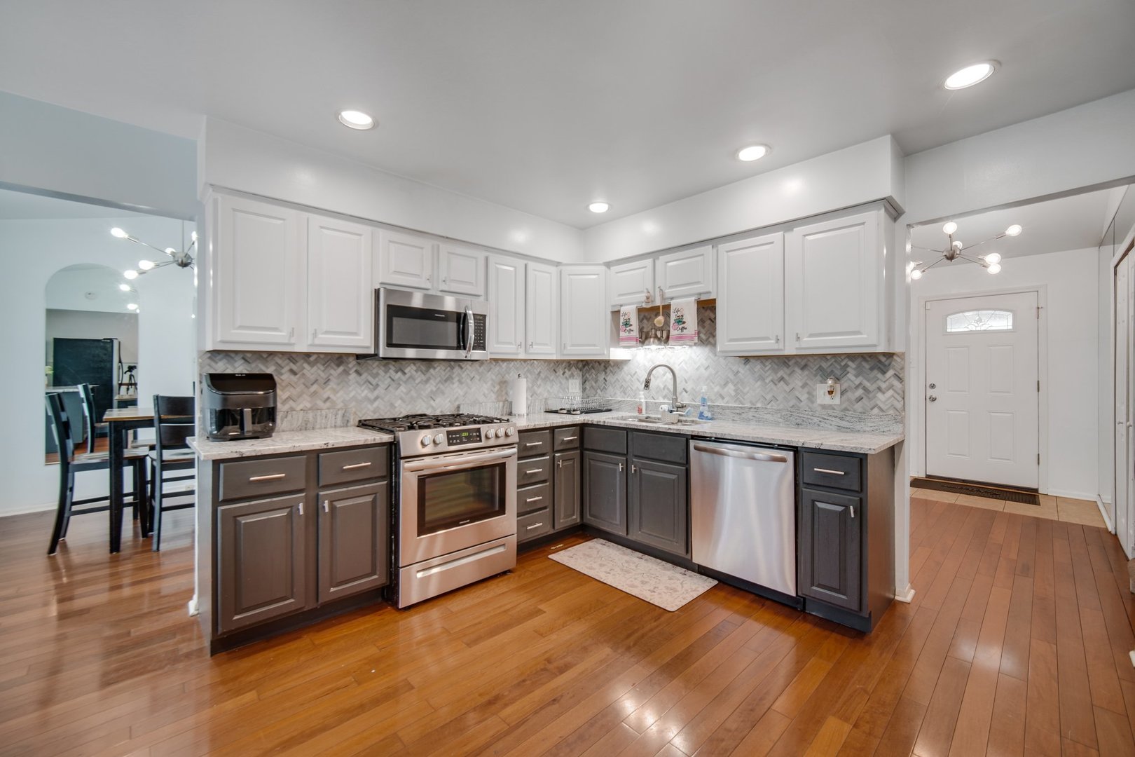 4329 Applewood Lane, Matteson, IL 60443