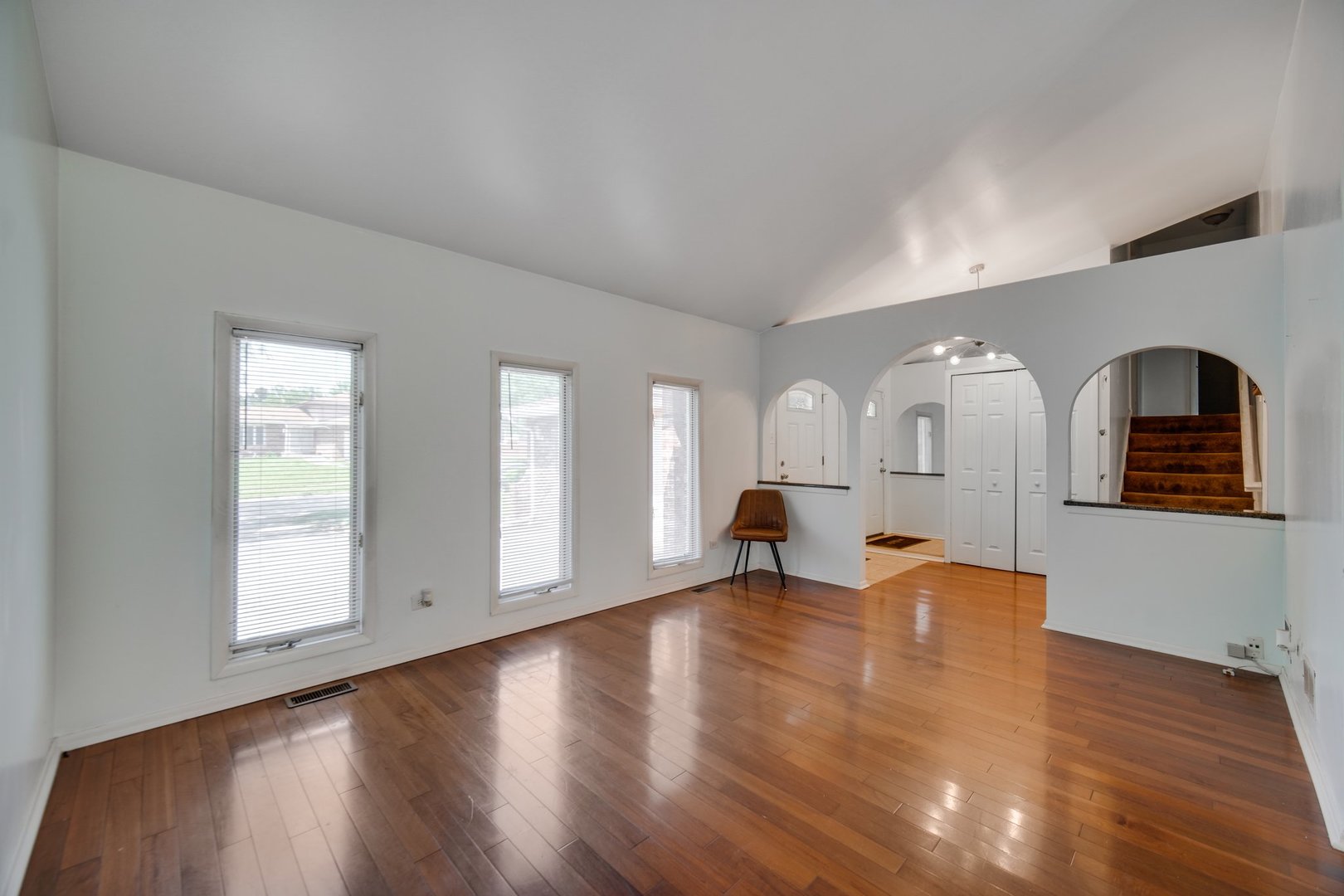 4329 Applewood Lane, Matteson, IL 60443