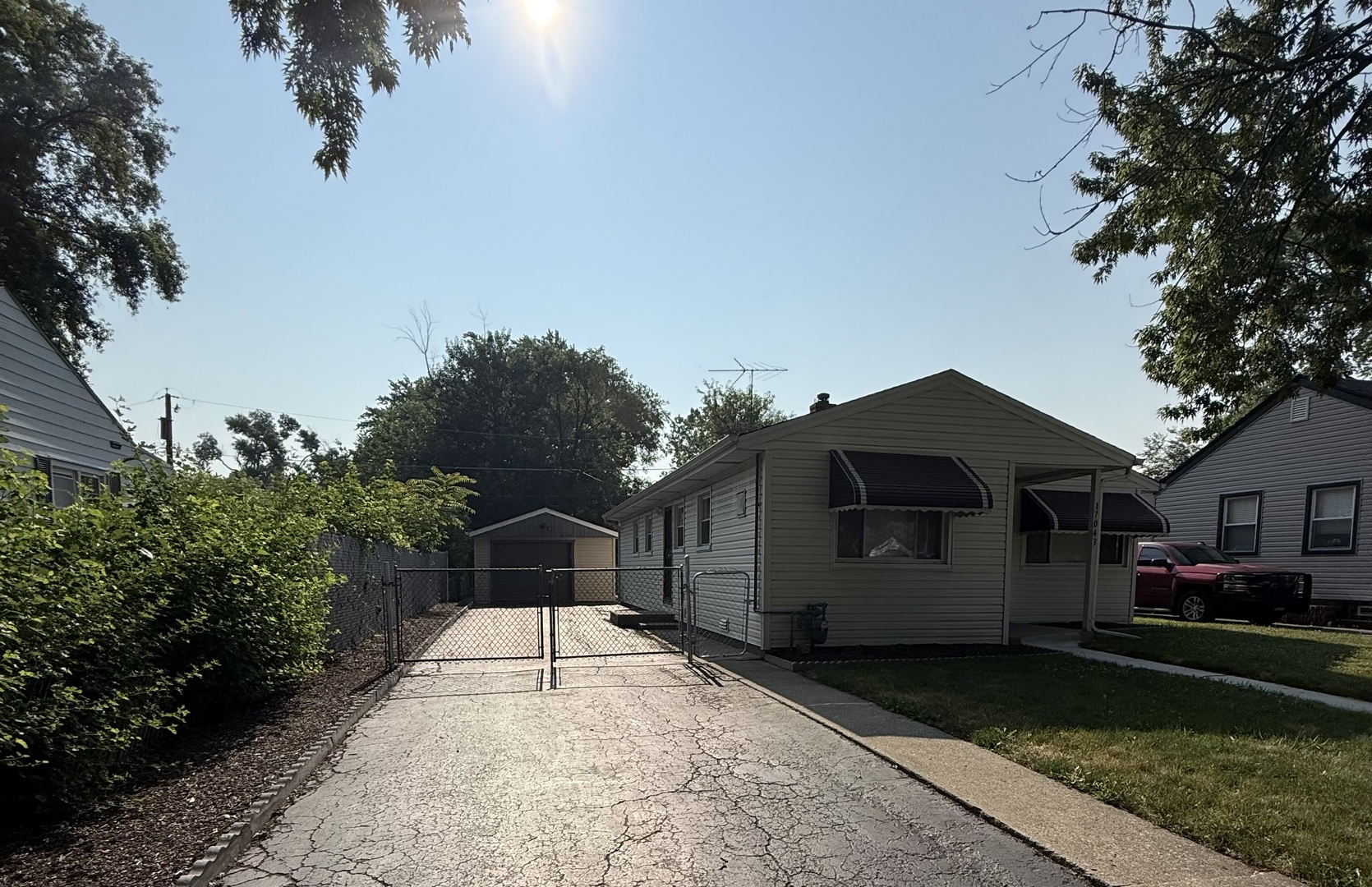 17043 Trapet Avenue, Hazel Crest, IL 60429