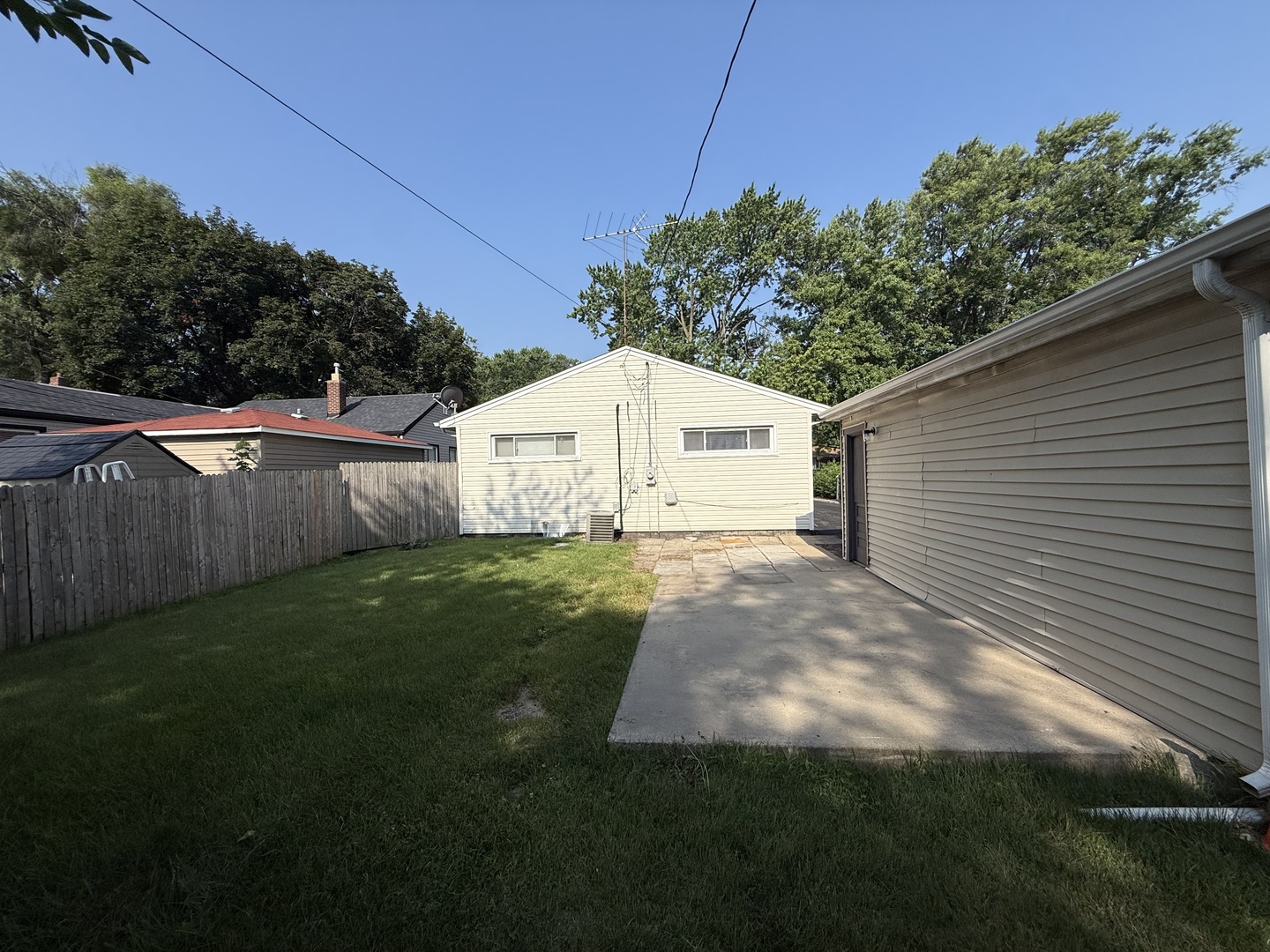 17043 Trapet Avenue, Hazel Crest, IL 60429