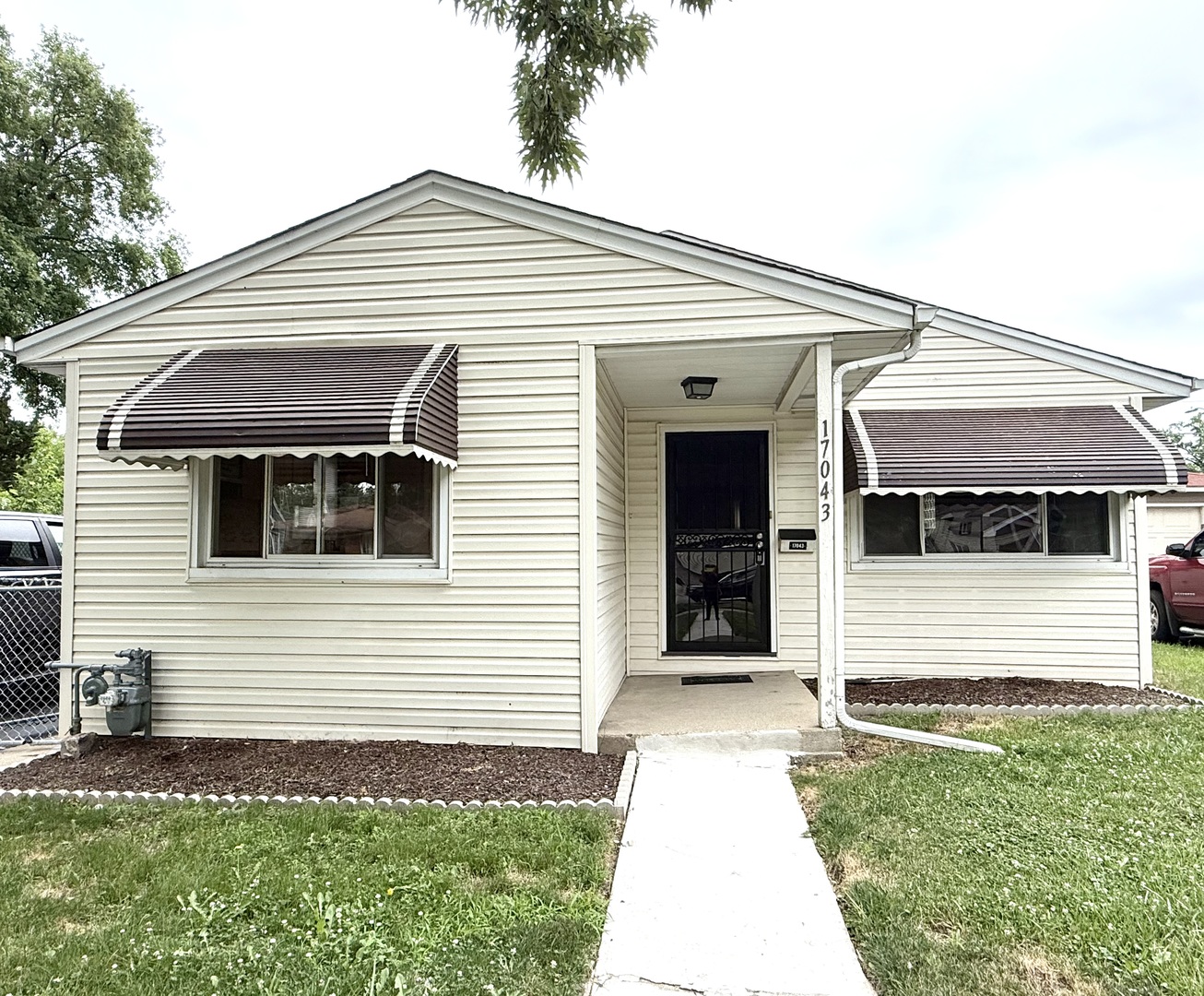 17043 Trapet Avenue, Hazel Crest, IL 60429