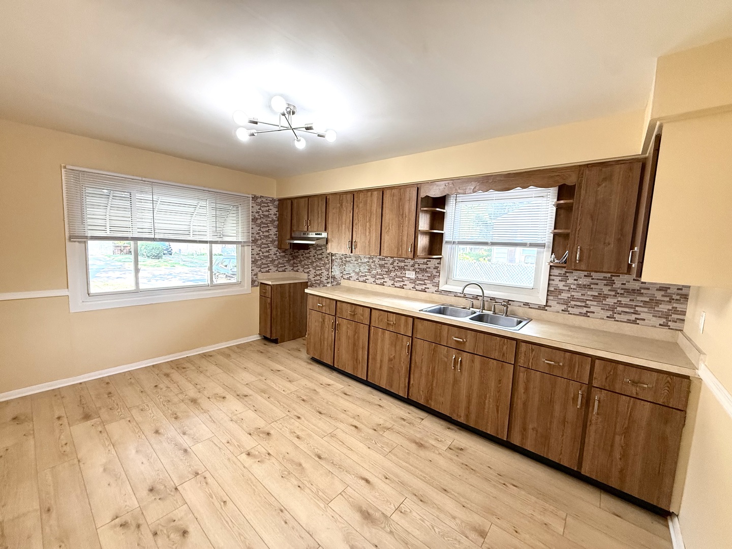 17043 Trapet Avenue, Hazel Crest, IL 60429