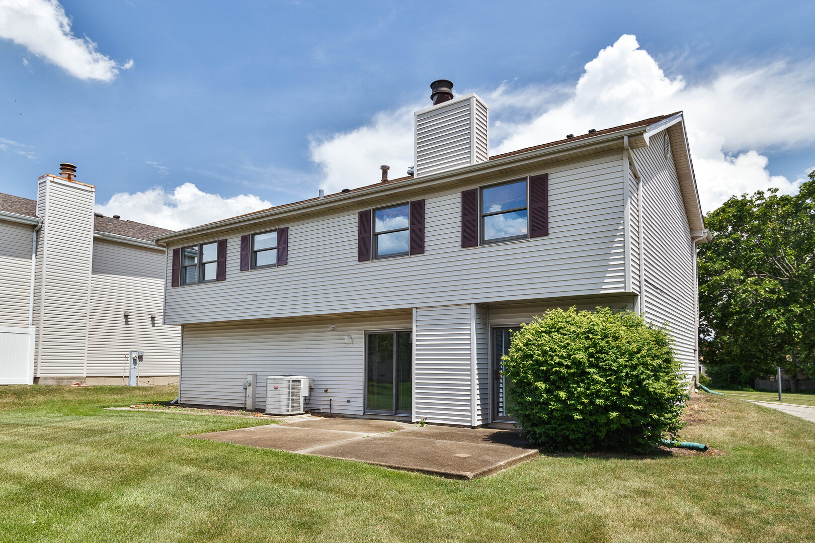 134 Hastings Mill Road, Streamwood, IL 60107