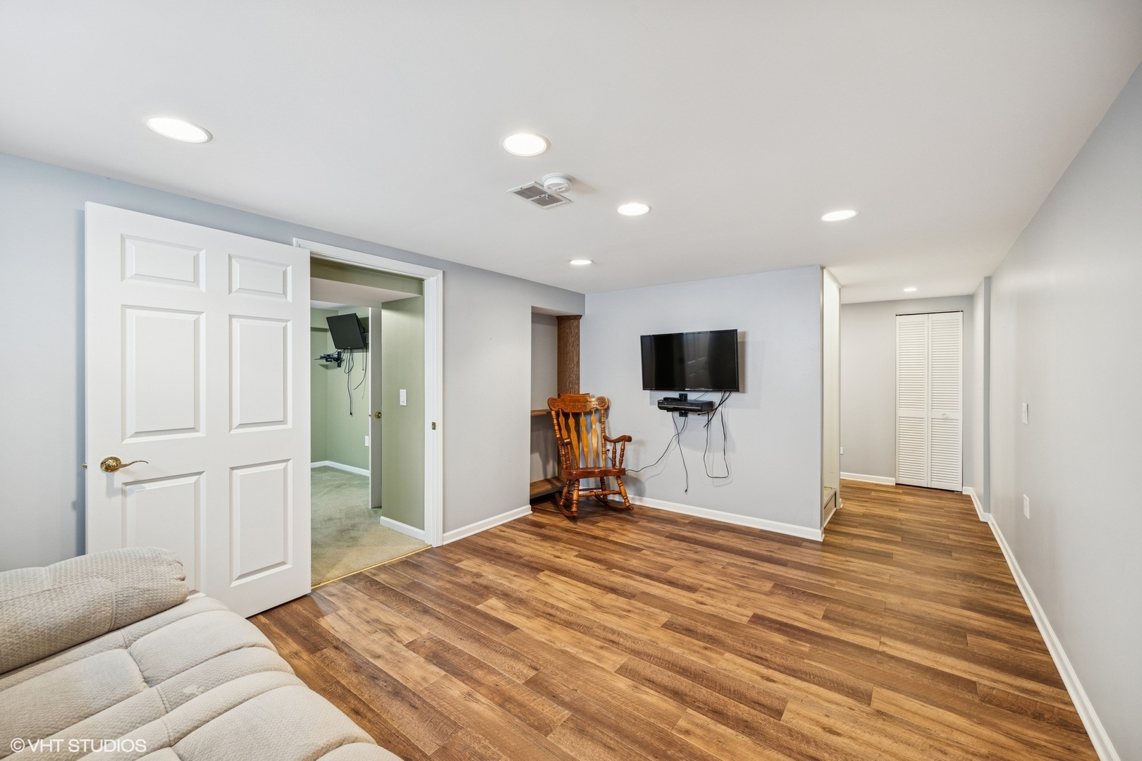 9326 S Millard Avenue, Evergreen Park, IL 60805