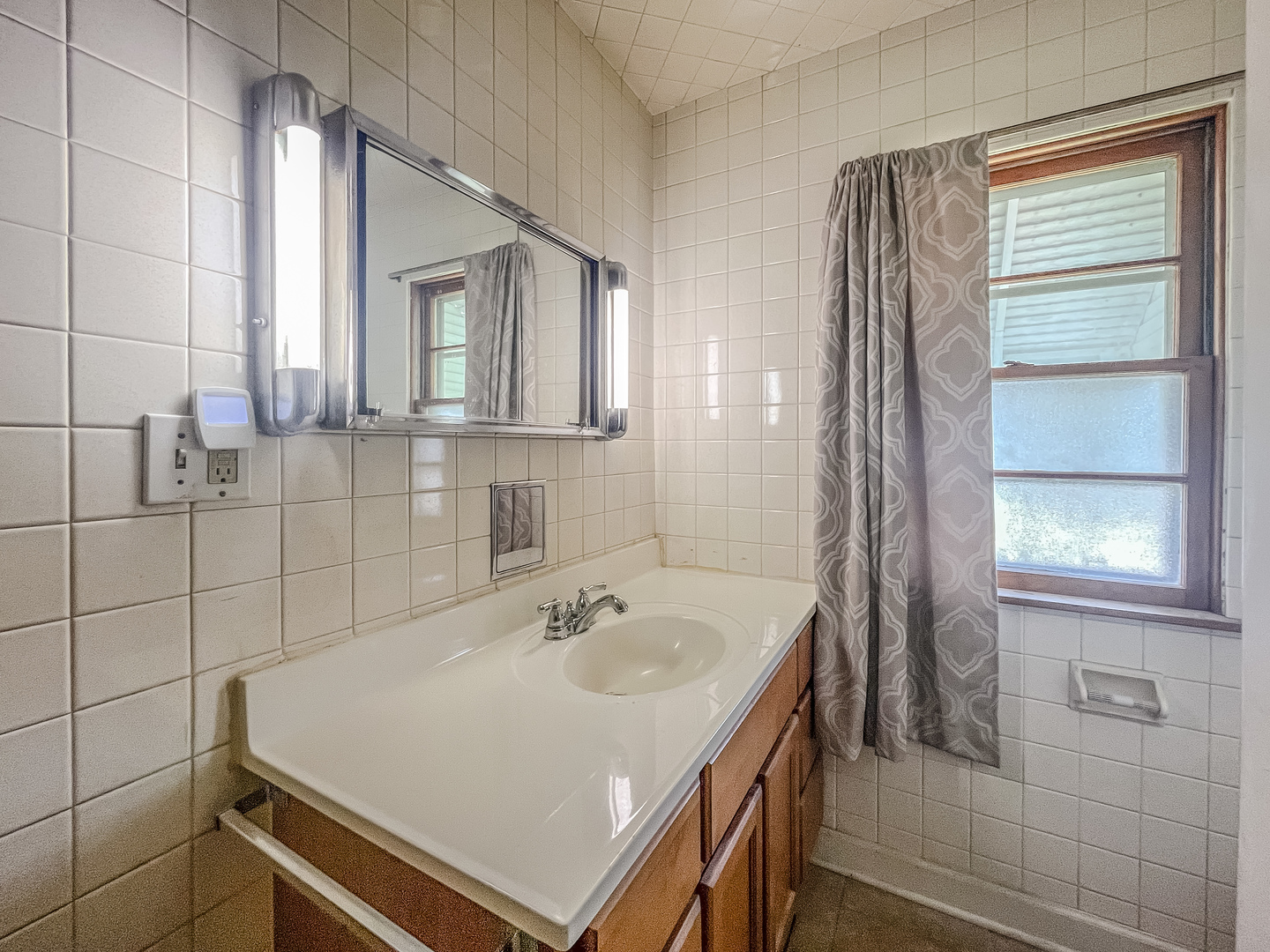 1258 Elizabeth Street, Joliet, IL 60435