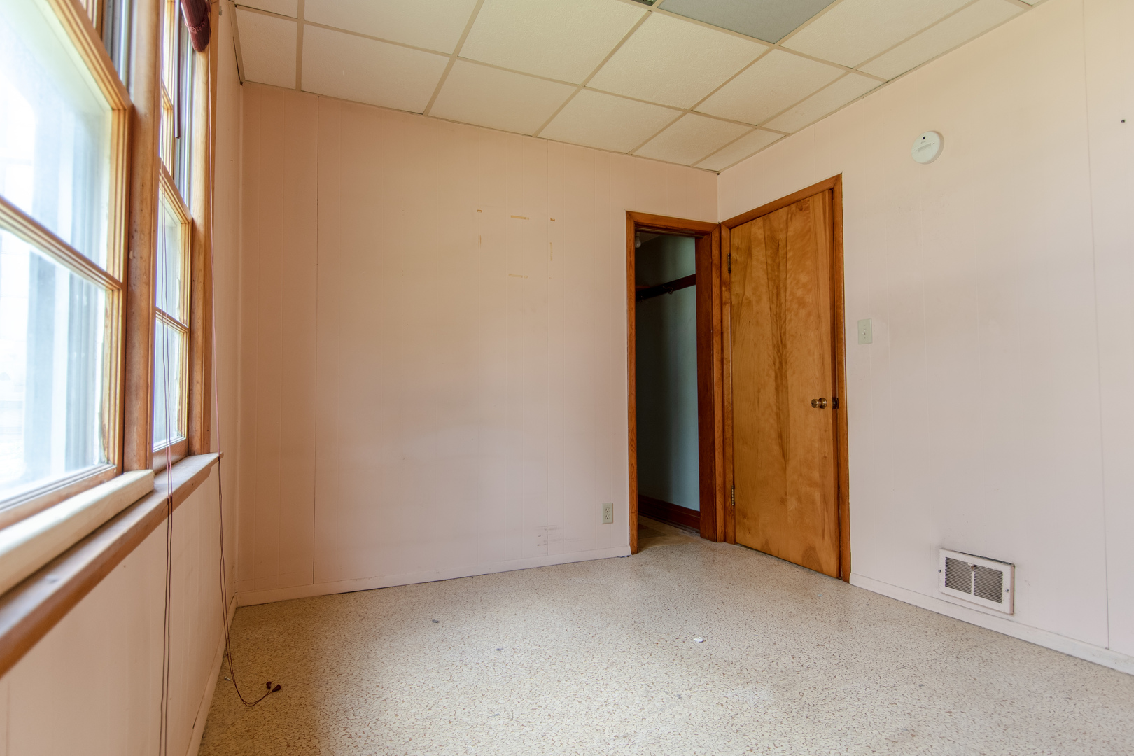 1258 Elizabeth Street, Joliet, IL 60435
