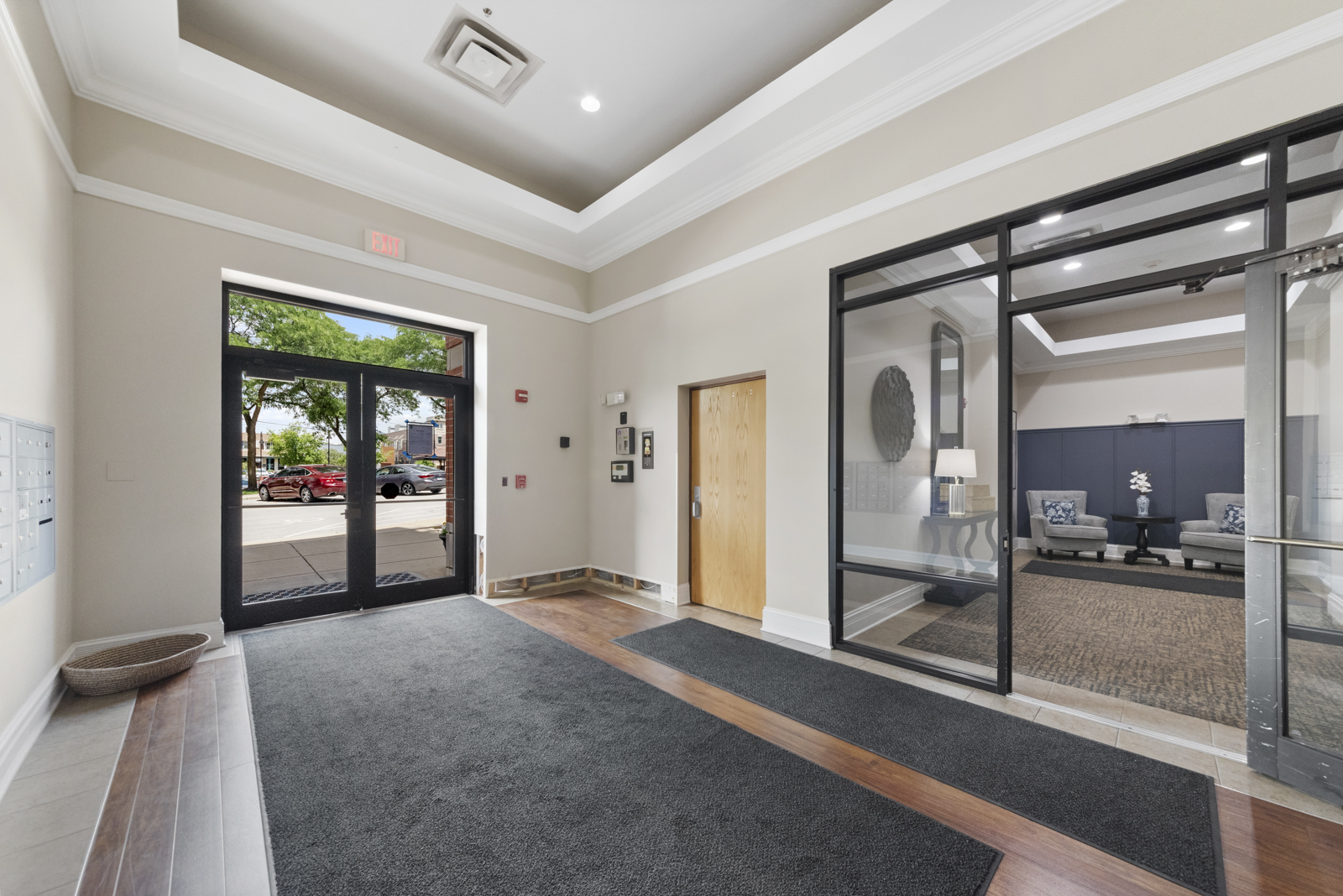 935 Burlington Avenue #411, Downers Grove, IL 60515