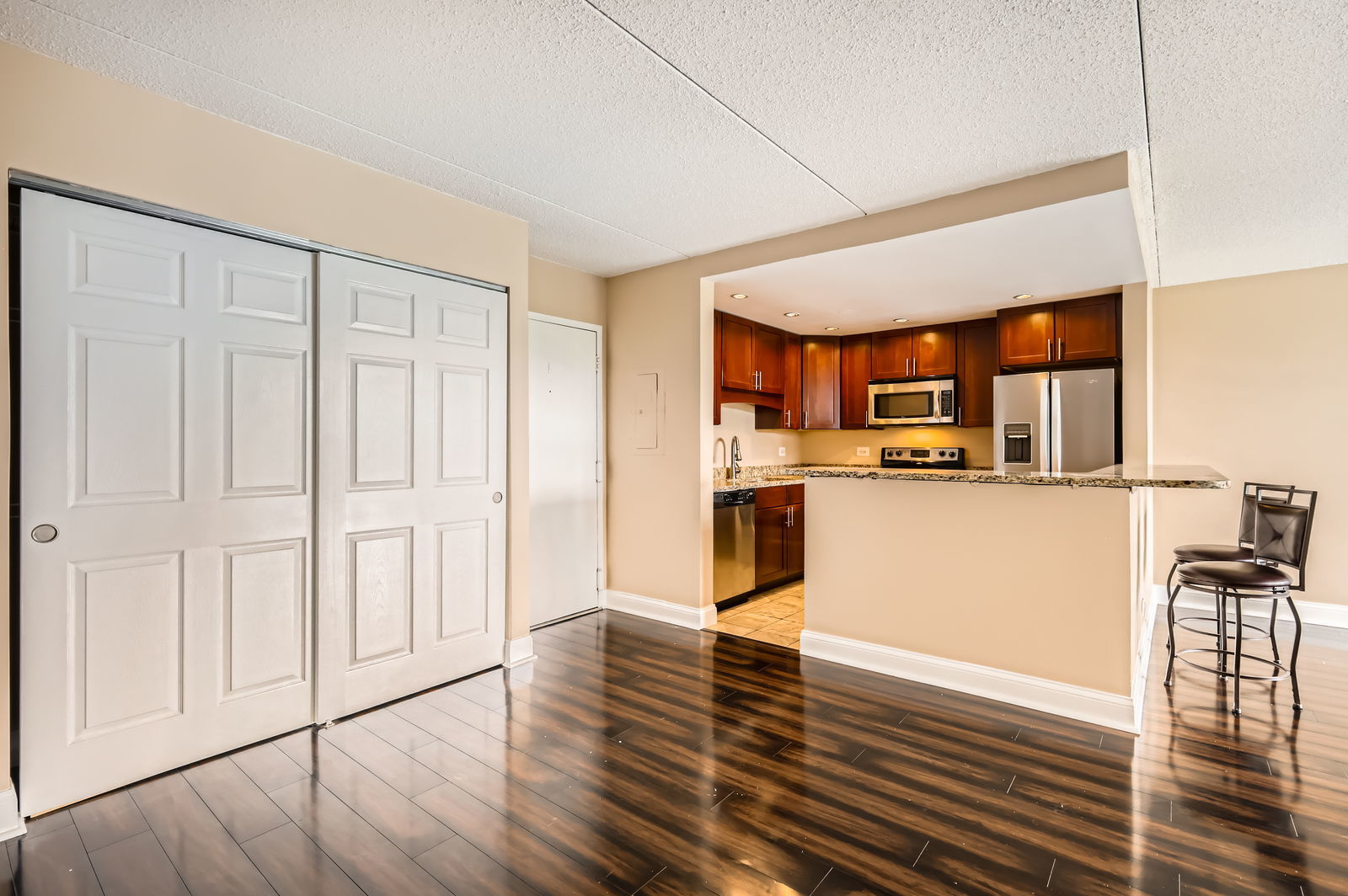 2015 S Finley Road #201, Lombard, IL 60148