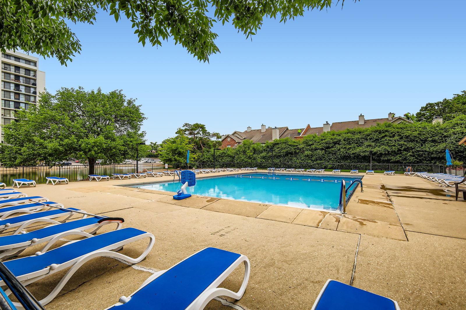 2015 S Finley Road #201, Lombard, IL 60148