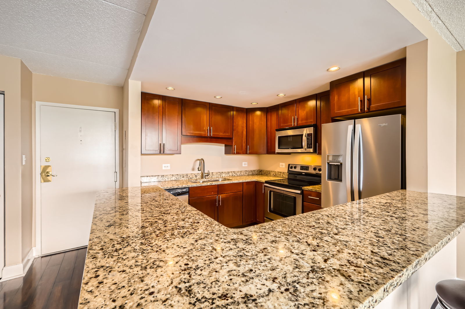 2015 S Finley Road #201, Lombard, IL 60148