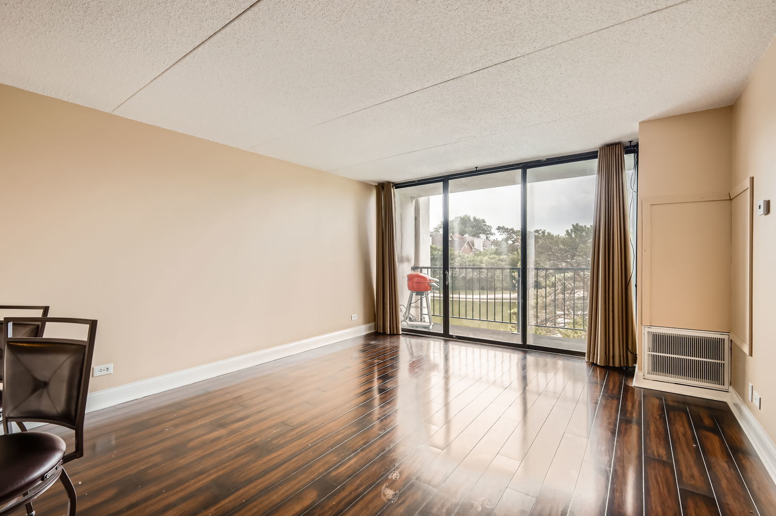 2015 S Finley Road #201, Lombard, IL 60148