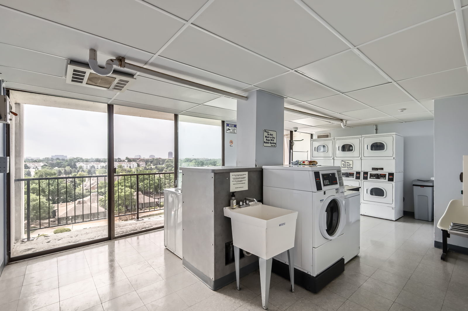 2015 S Finley Road #201, Lombard, IL 60148