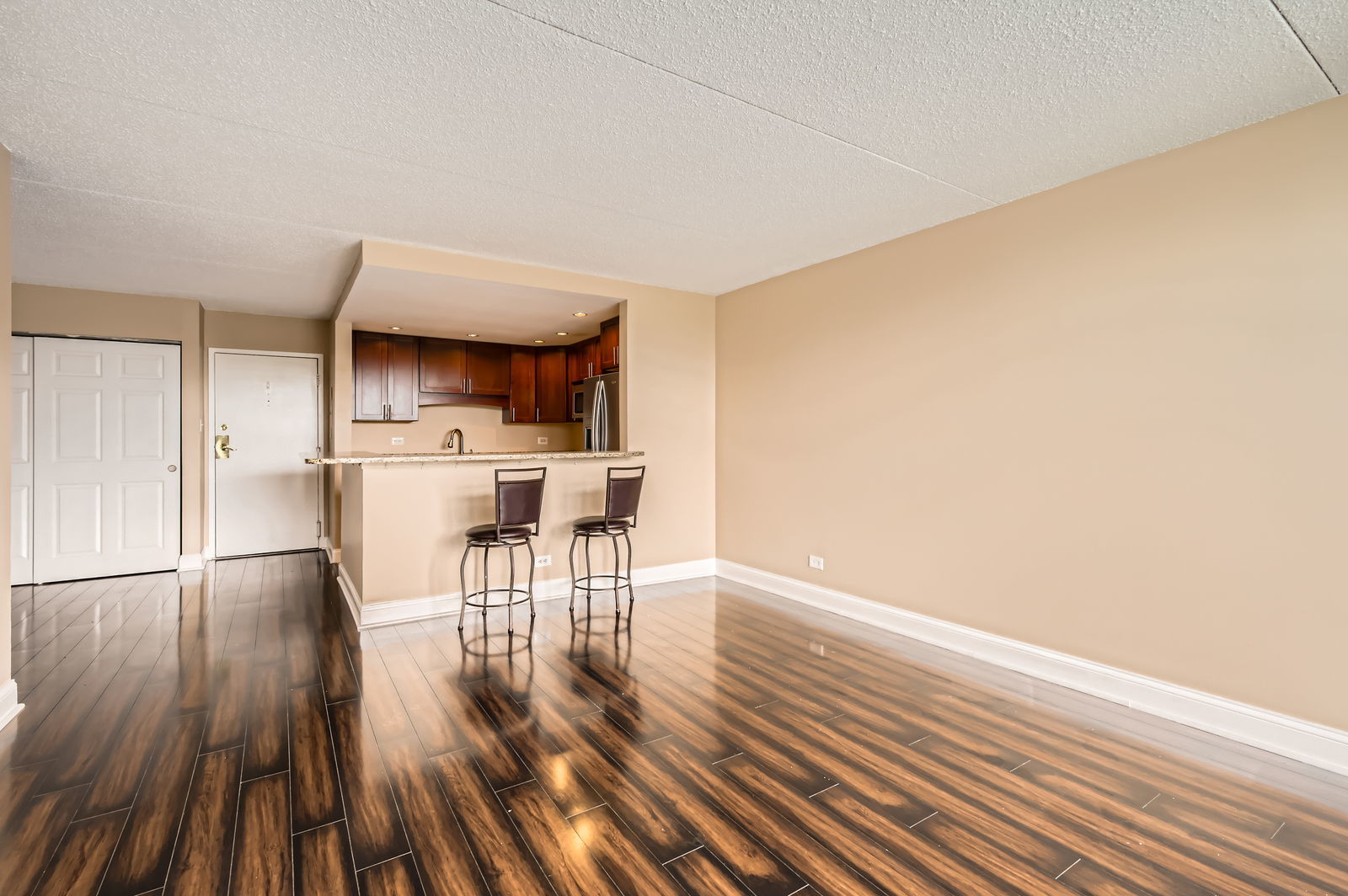 2015 S Finley Road #201, Lombard, IL 60148