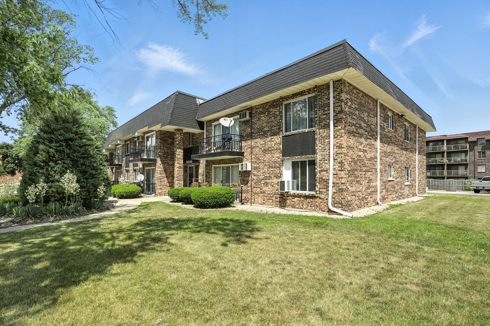 18205 Hart Drive #2B, Homewood, IL 60430