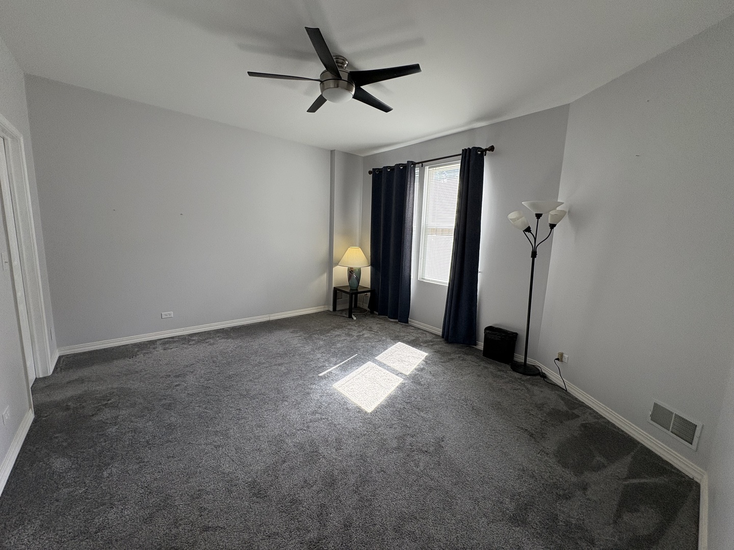 600 S Curran Road, Round Lake, IL 60073