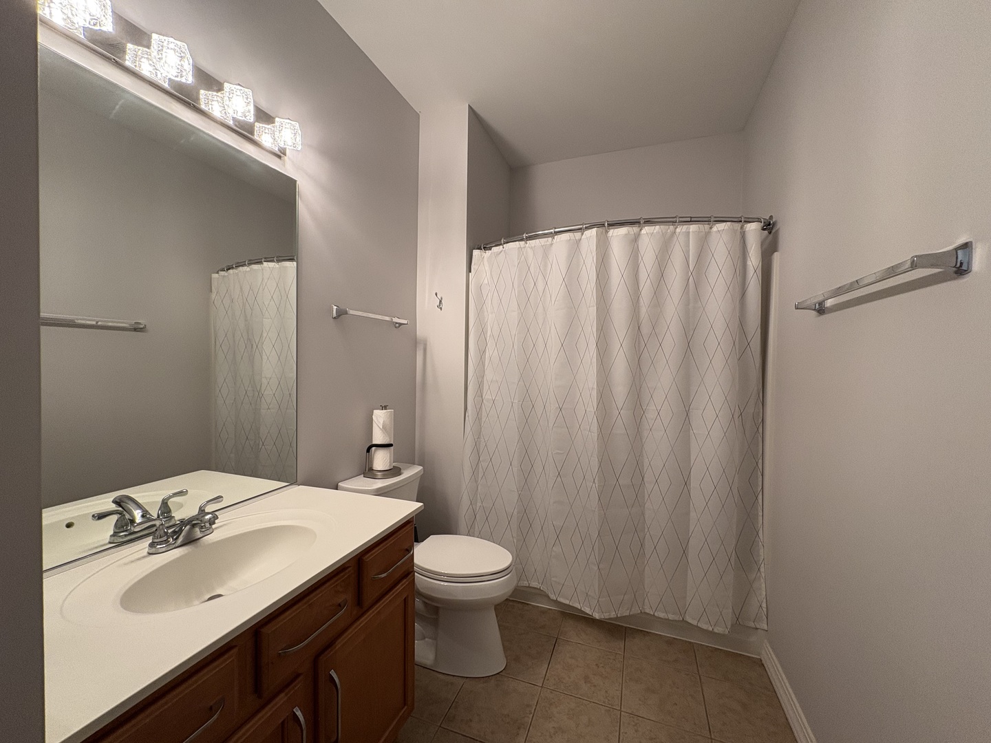 600 S Curran Road, Round Lake, IL 60073