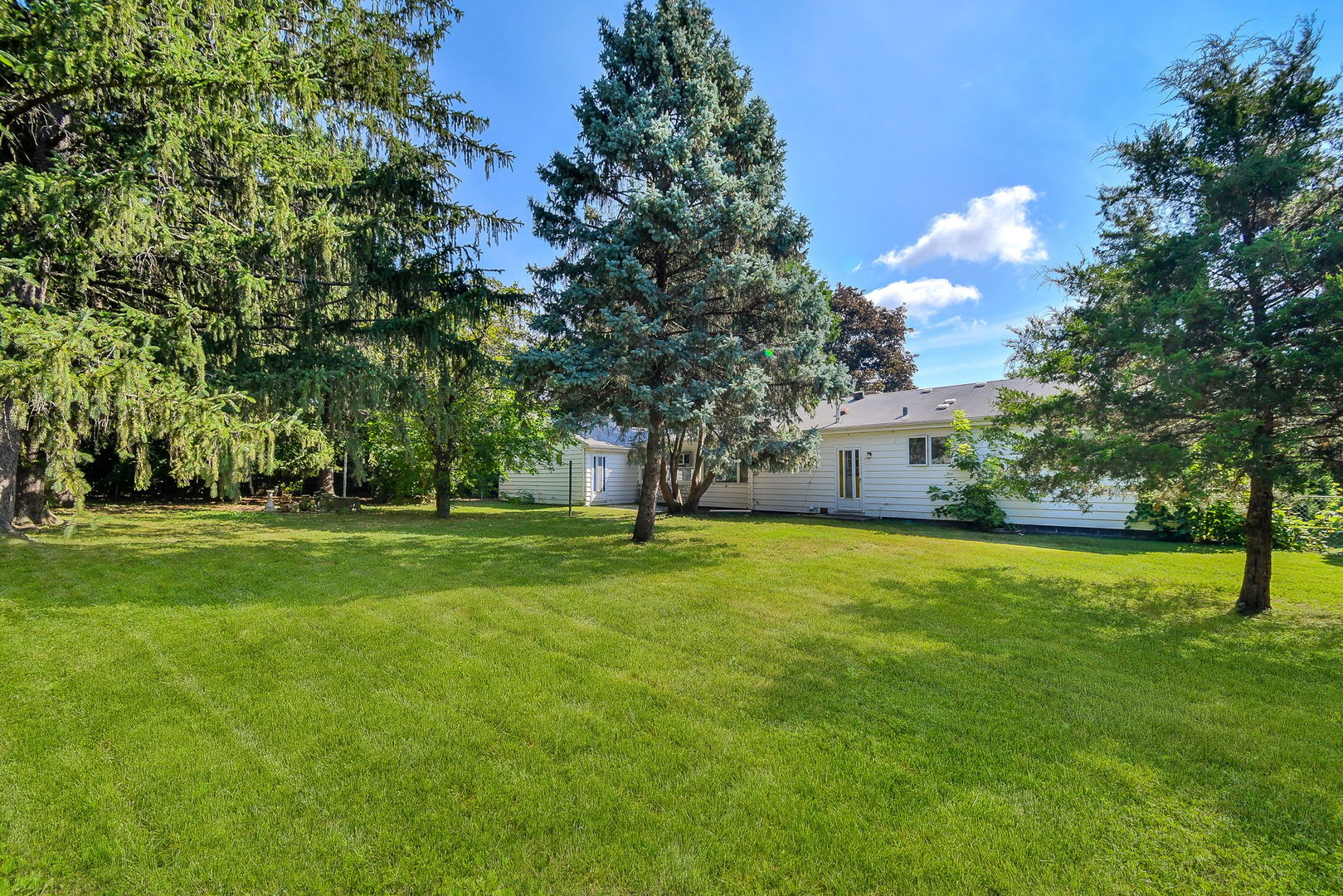 2018 N West Street, Wheaton, IL 60187