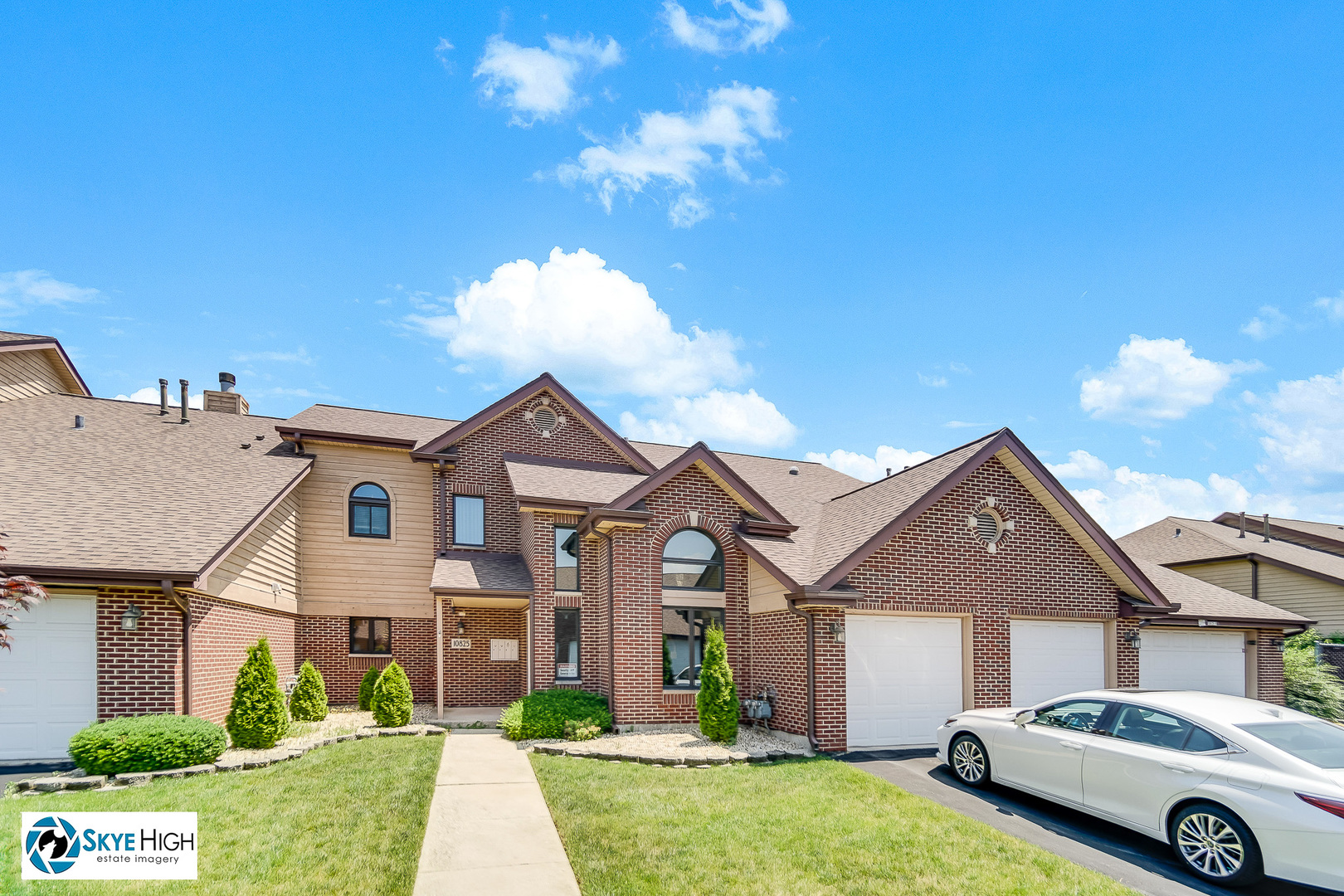 10825 Kathleen Court #D, Palos Hills, IL 60465