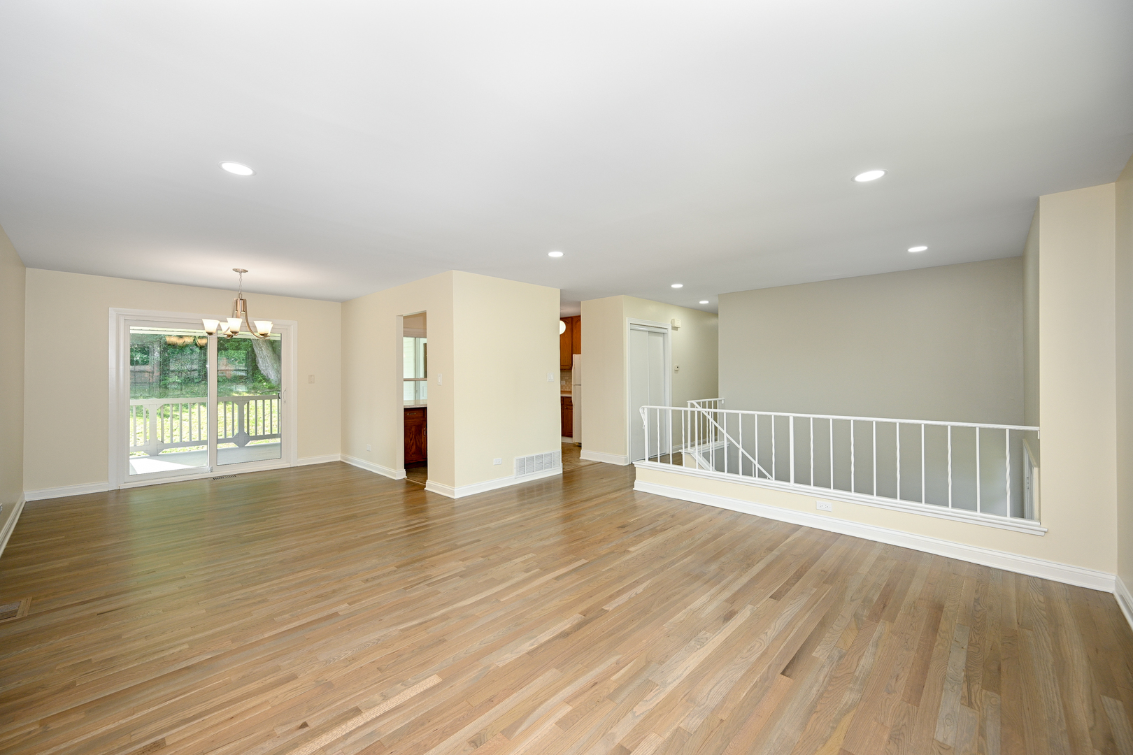 21W745 Glen Valley Drive, Glen Ellyn, IL 60137
