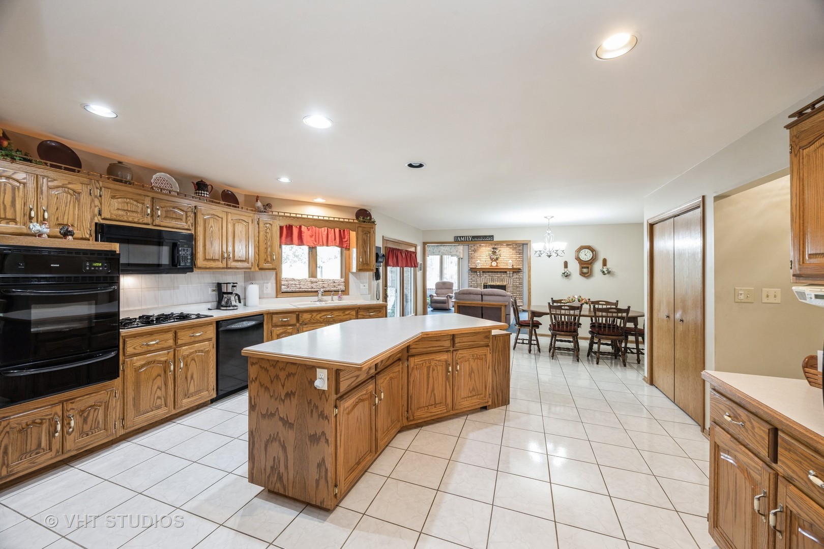 18821 Dickens Drive, Mokena, IL 60448