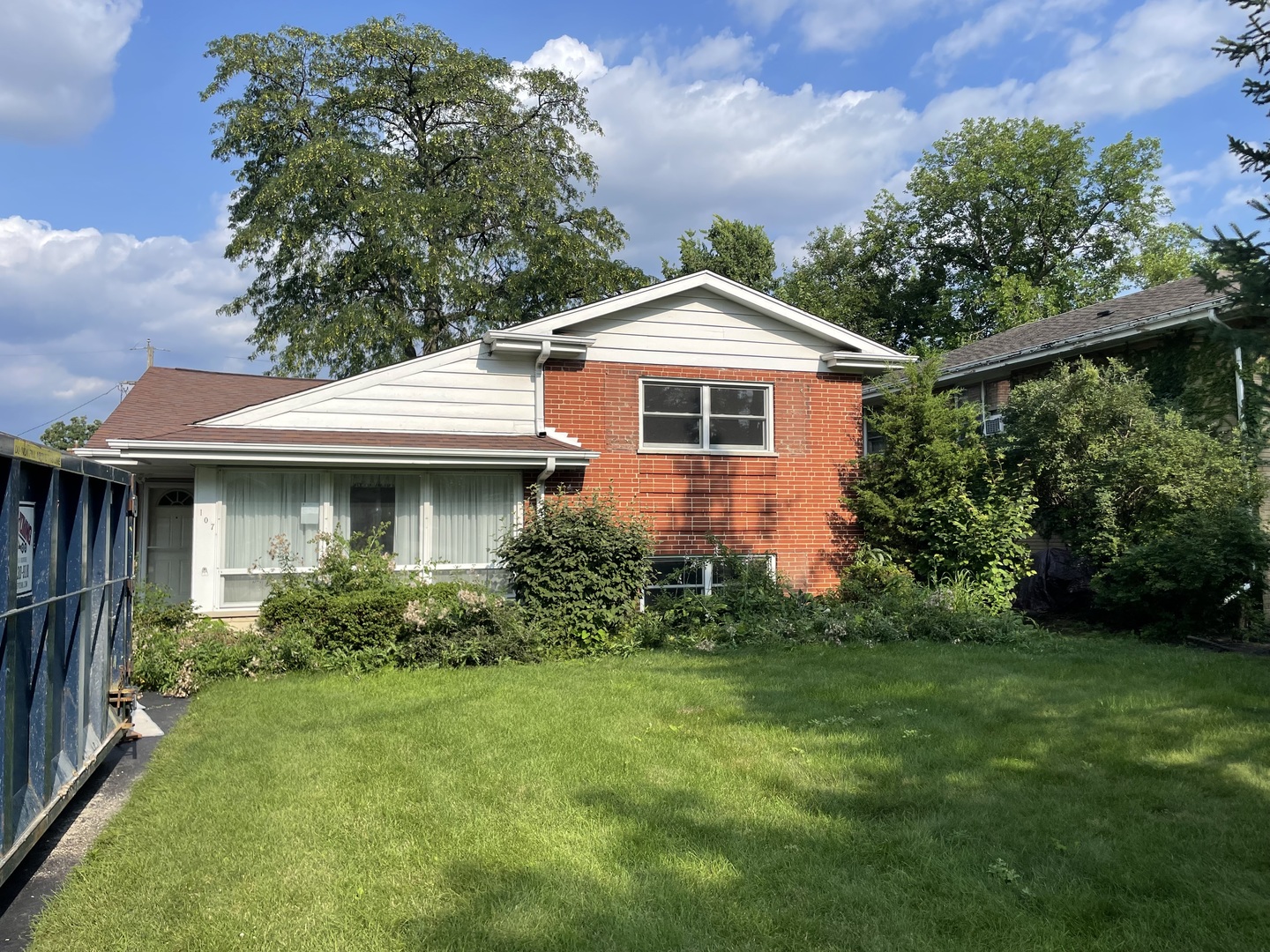 107 S Poplar Avenue, Elmhurst, IL 60126