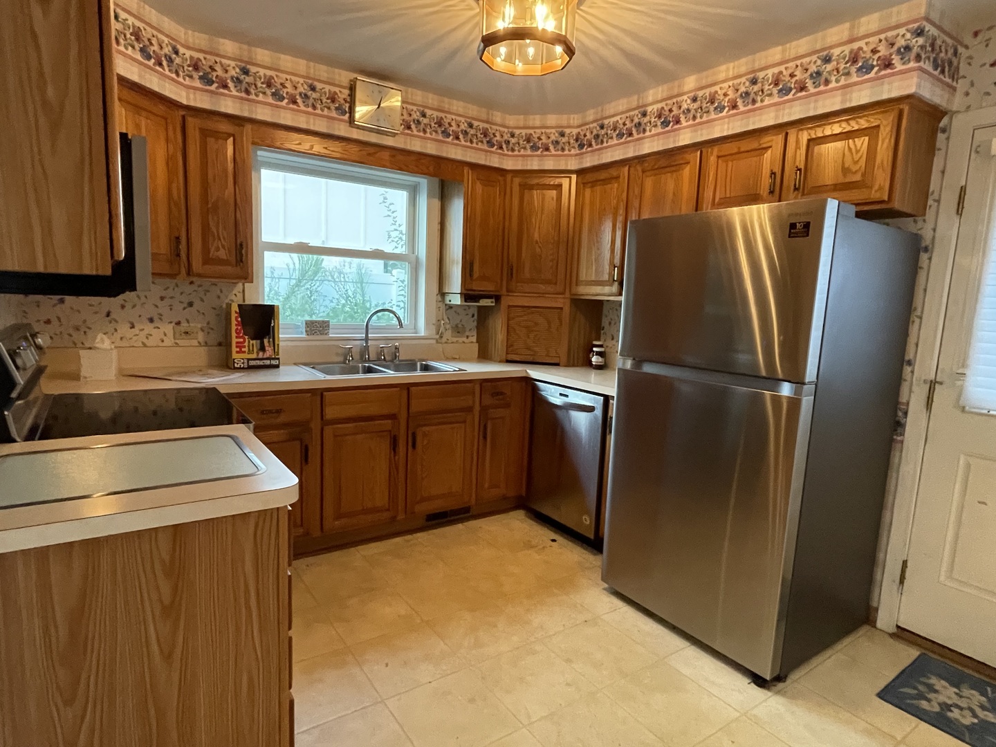 107 S Poplar Avenue, Elmhurst, IL 60126