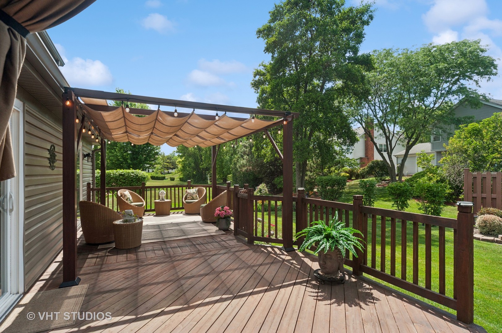 410 Woodcroft Lane, Schaumburg, IL 60173