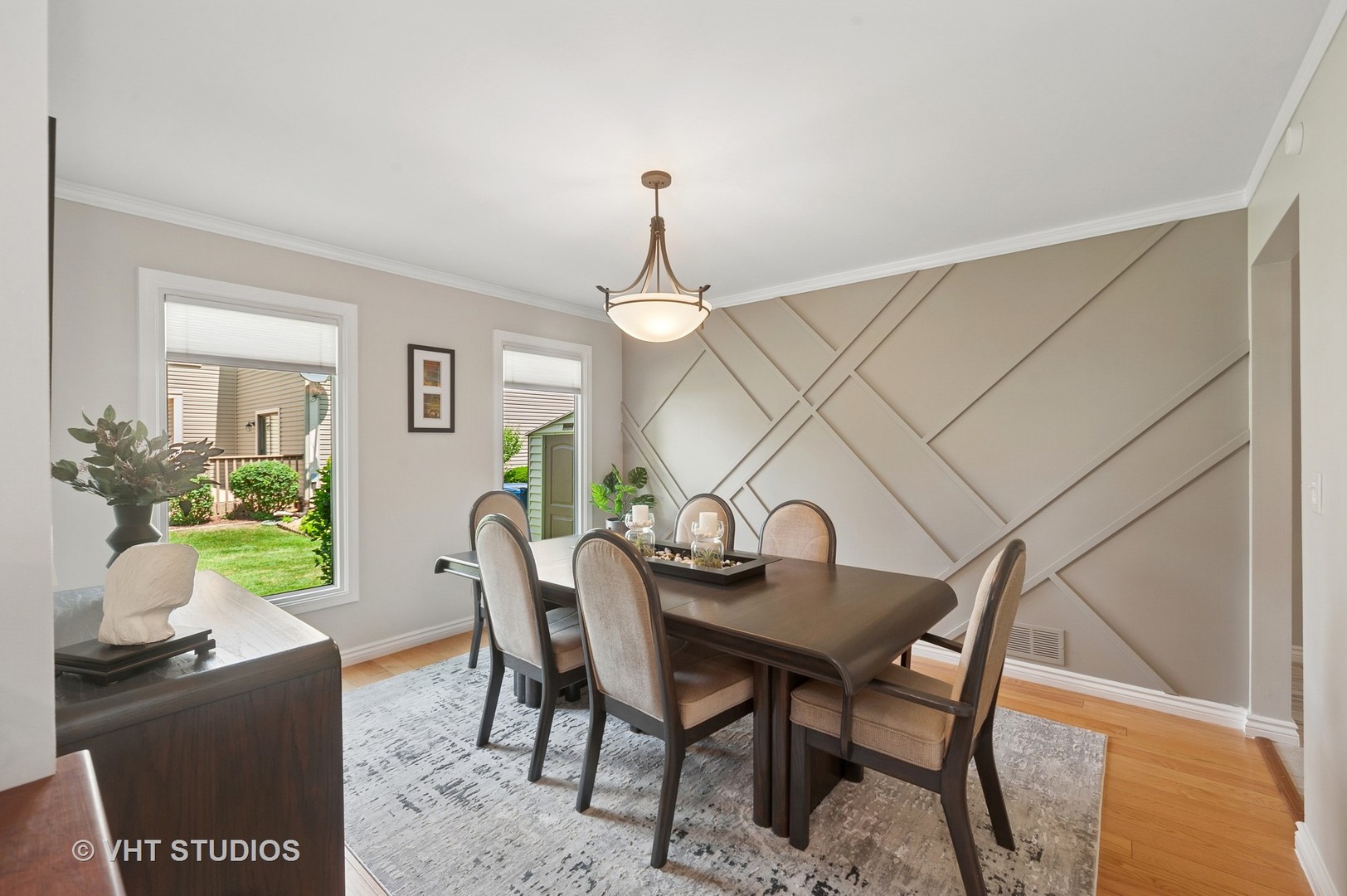 410 Woodcroft Lane, Schaumburg, IL 60173