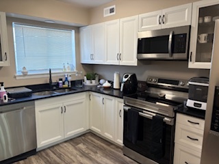 9388 Bay Colony Drive #1S, Des Plaines, IL 60016